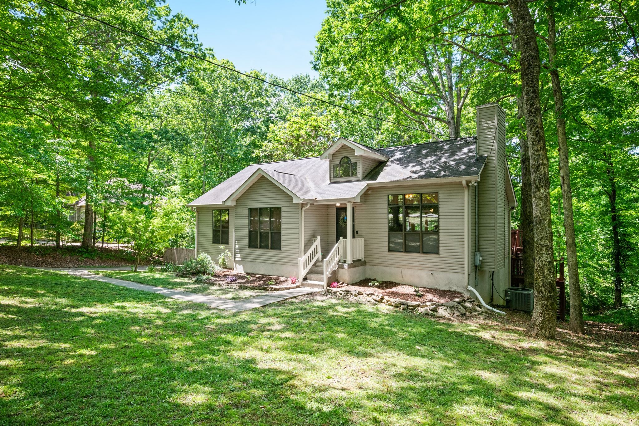 1015 Cross Country Dr Property Photo 1