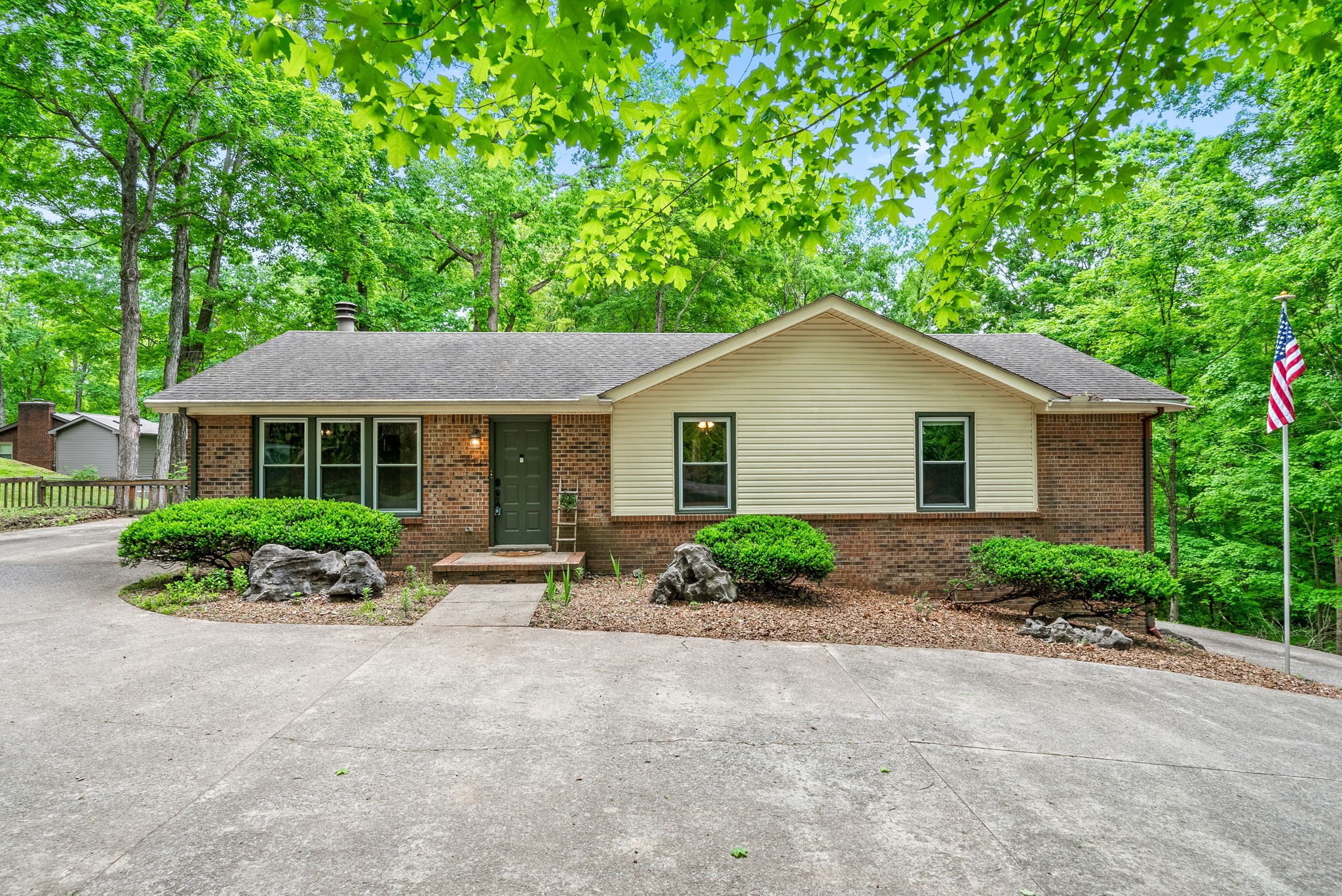 826 Dunbar Cave Rd Property Photo 1