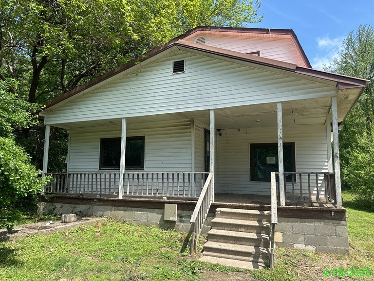 205 New Arnold St Property Photo