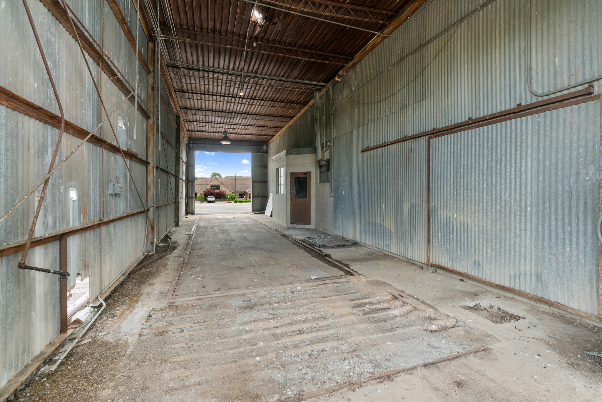 4000 Memorial Blvd Property Photo 38