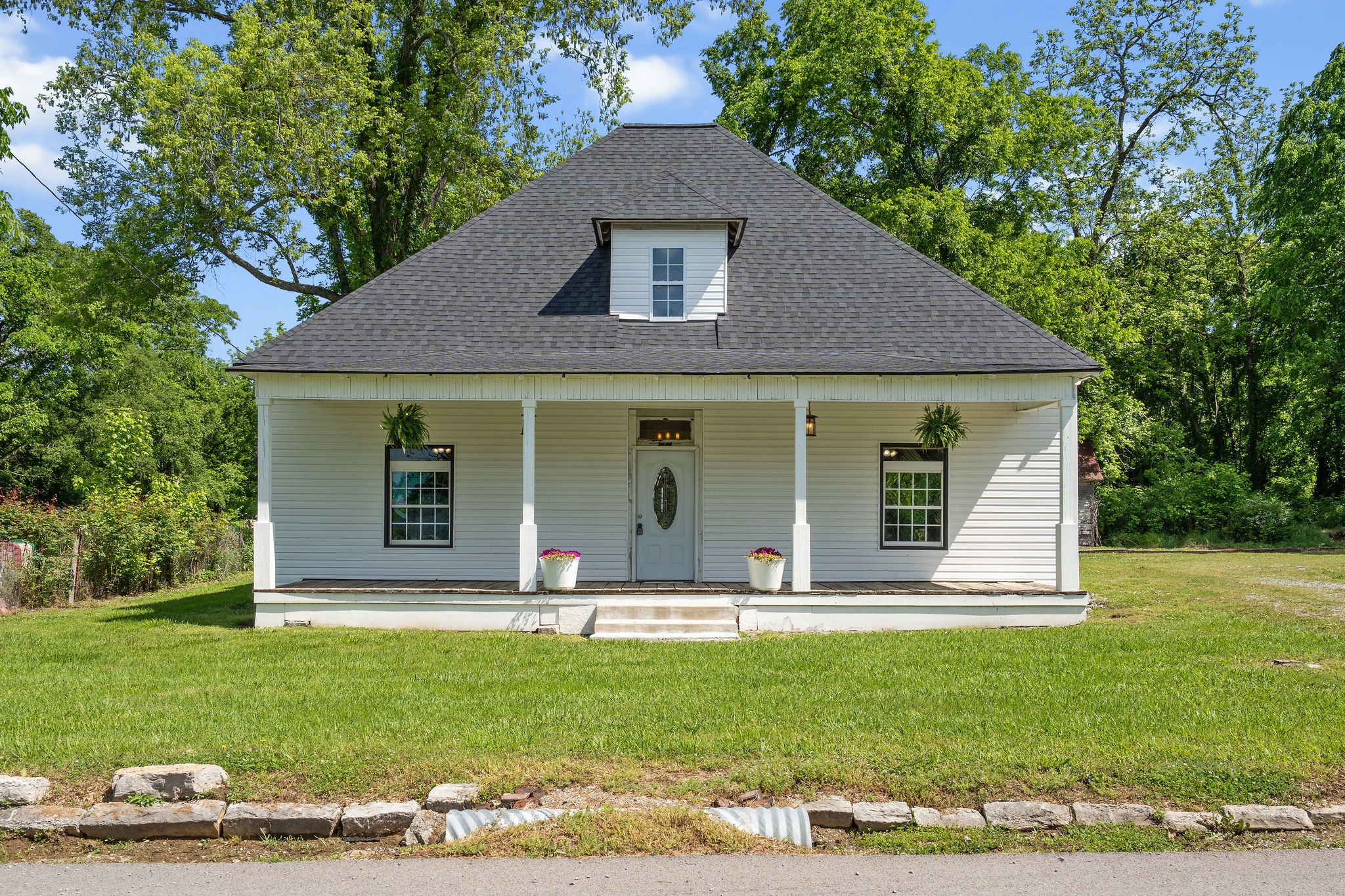 1125 Church St Property Photo