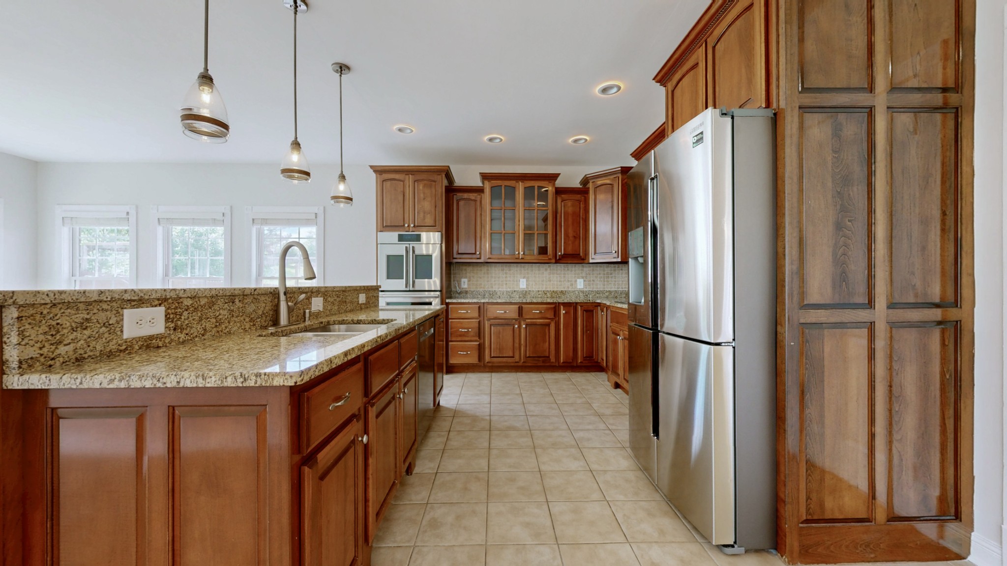 4050 Oak Pointe Dr Property Photo 6