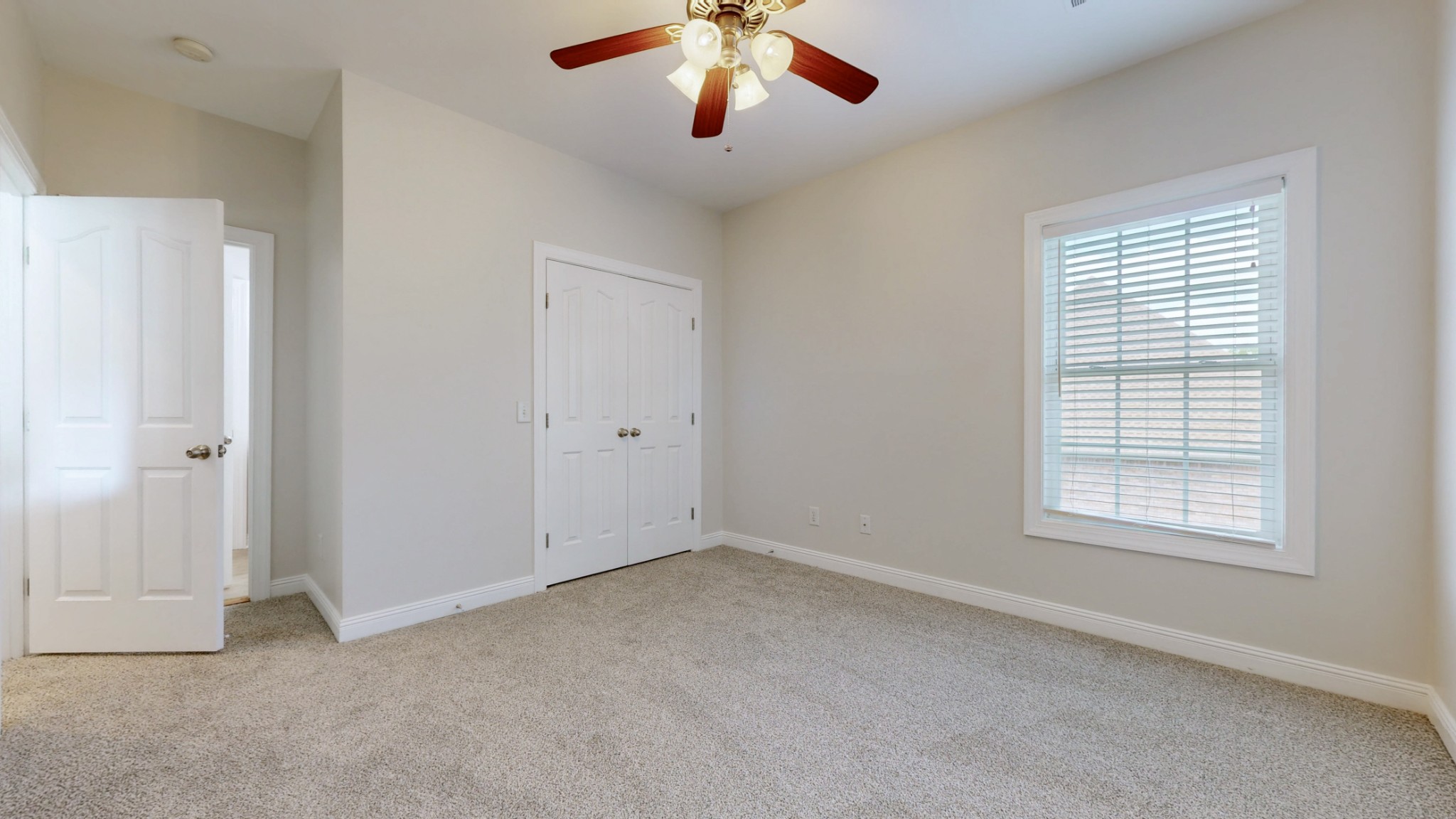 4050 Oak Pointe Dr Property Photo 18