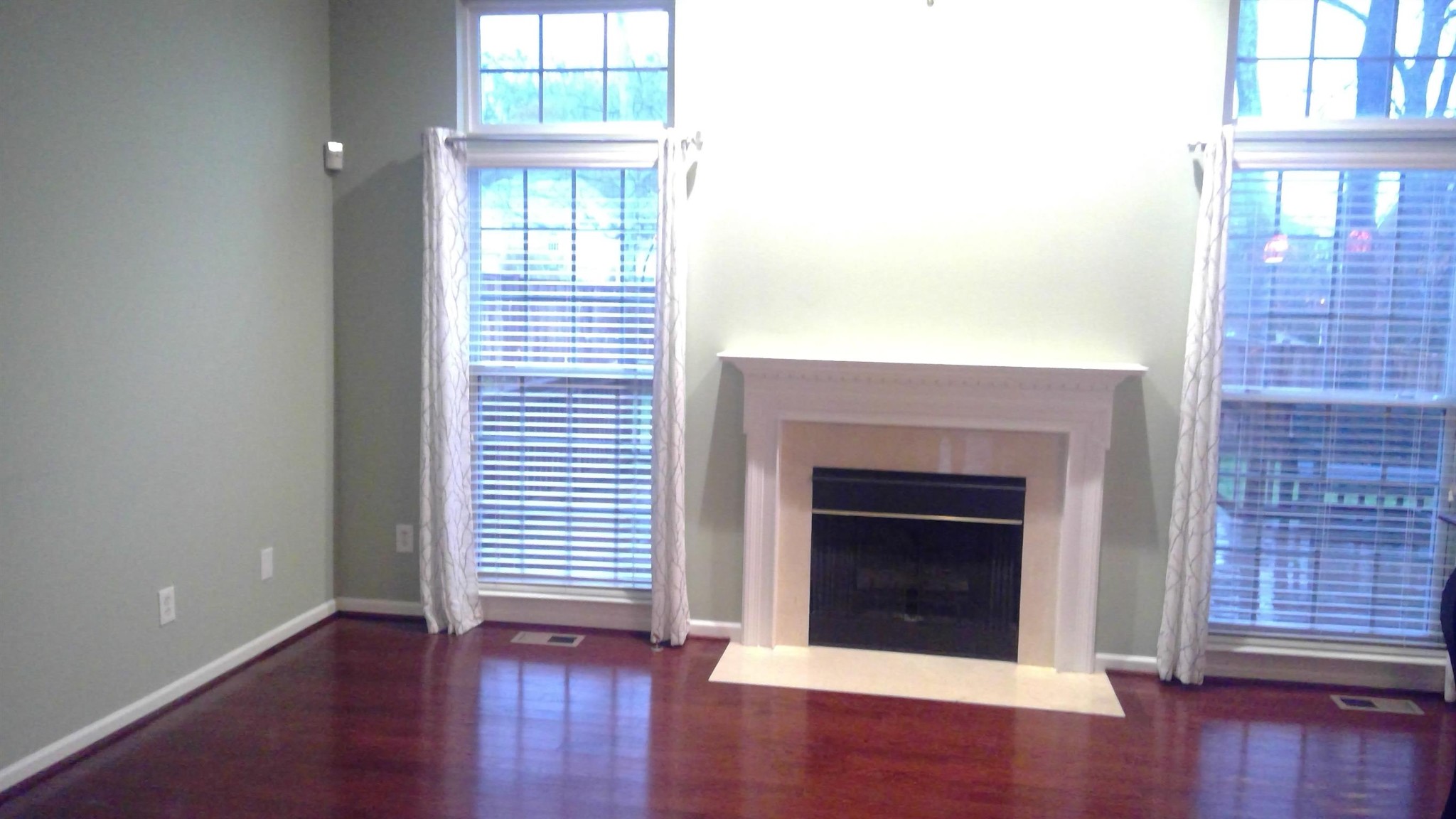 305 Sweetwater Ct Property Photo 9