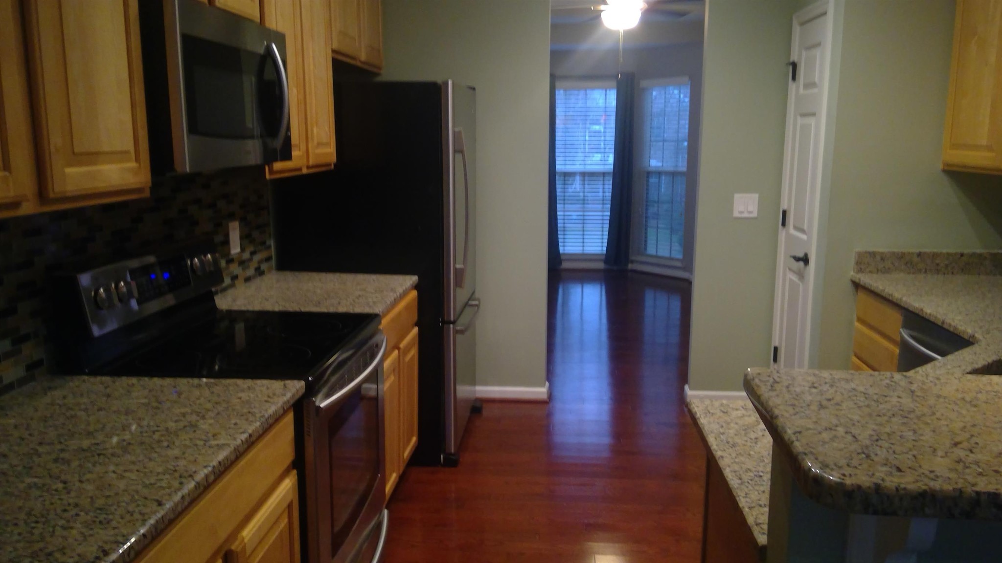 305 Sweetwater Ct Property Photo 15