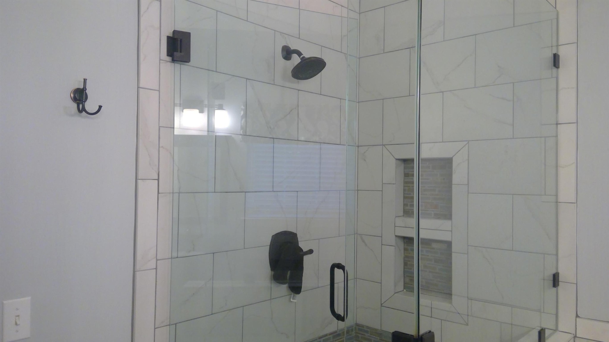 305 Sweetwater Ct Property Photo 20
