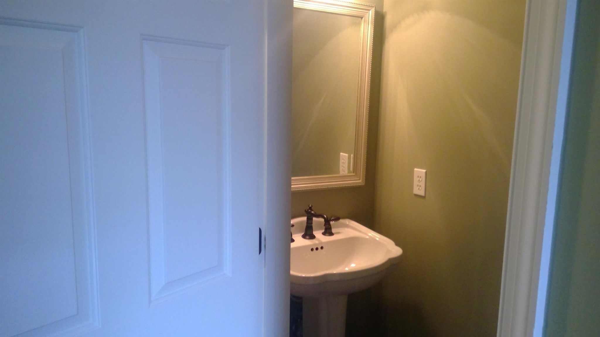 305 Sweetwater Ct Property Photo 30