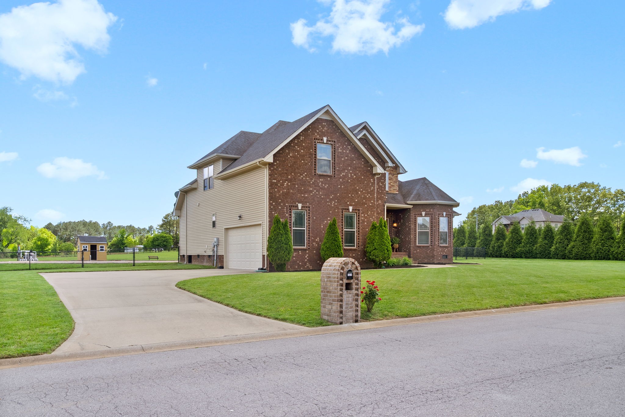 1514 Chapel Ridge Rd Property Photo 3