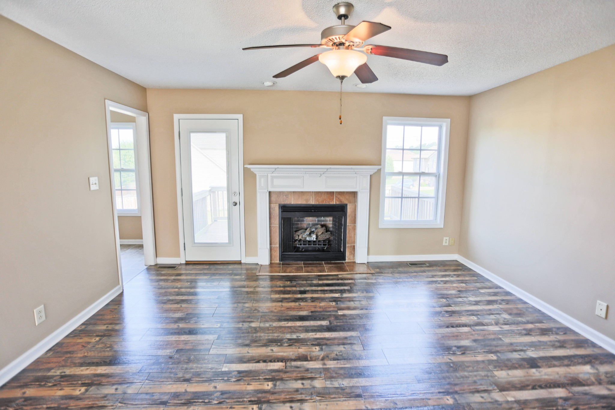 3420 Bradfield Dr Property Photo 4