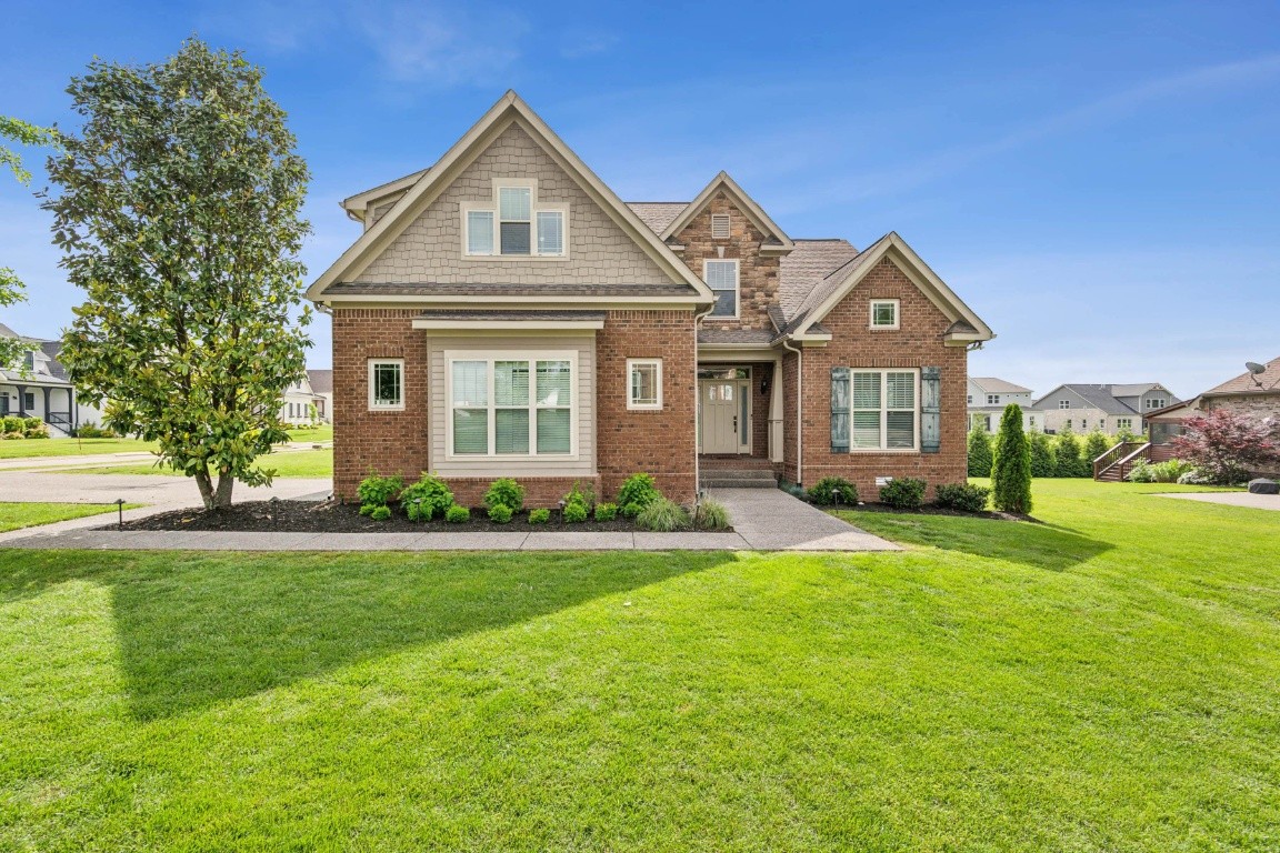 1384 Round Hill Ln Property Photo 1