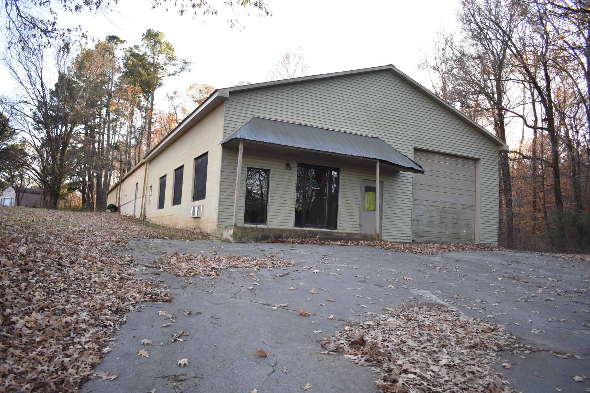 600 Lower Brownsville Rd, W Property Photo 1