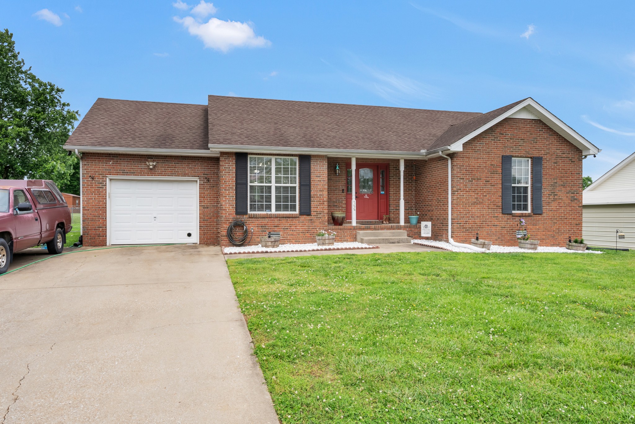 788 Gardendale Ln Property Photo