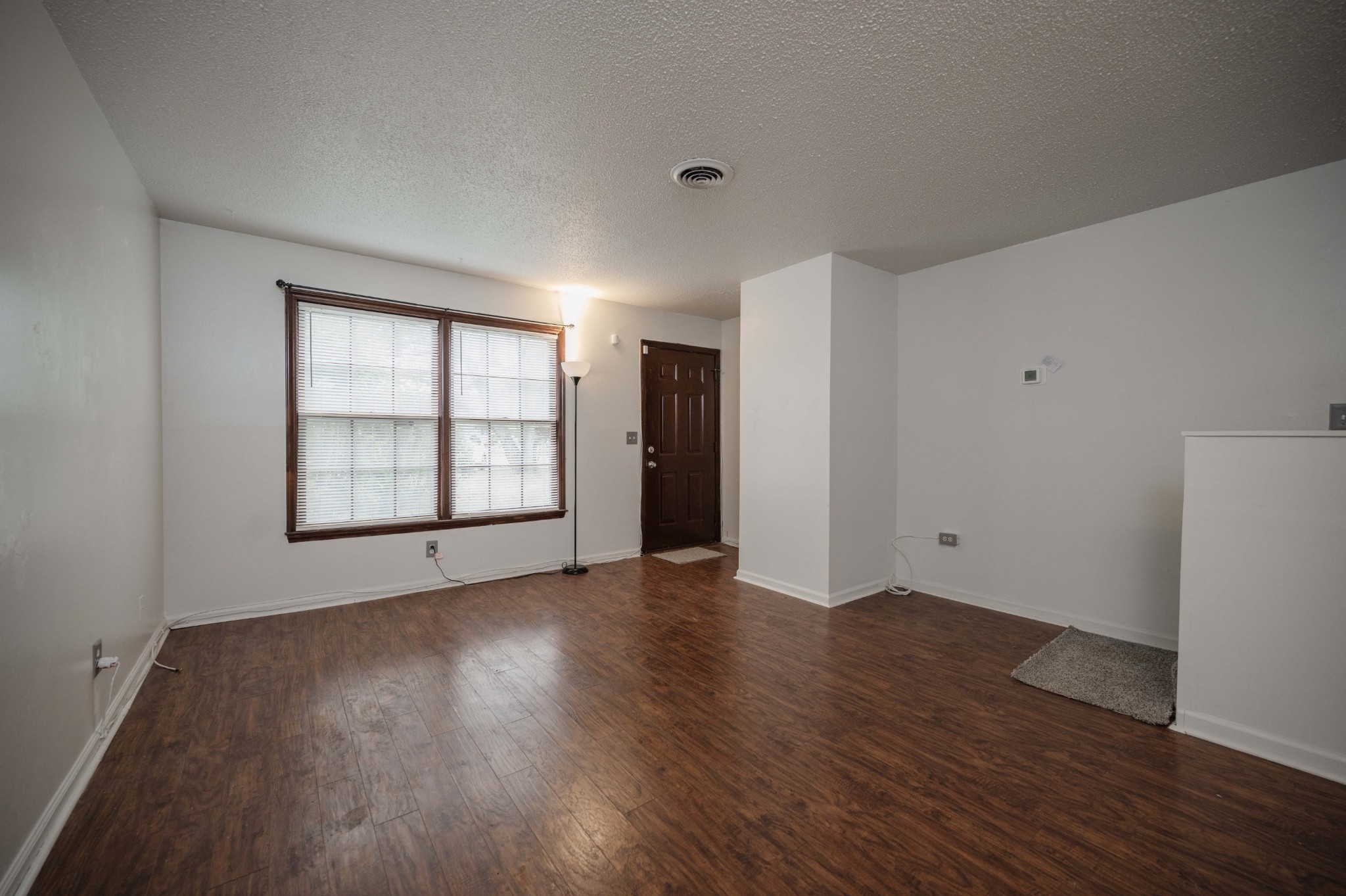 738 E Northfield Blvd Property Photo 3
