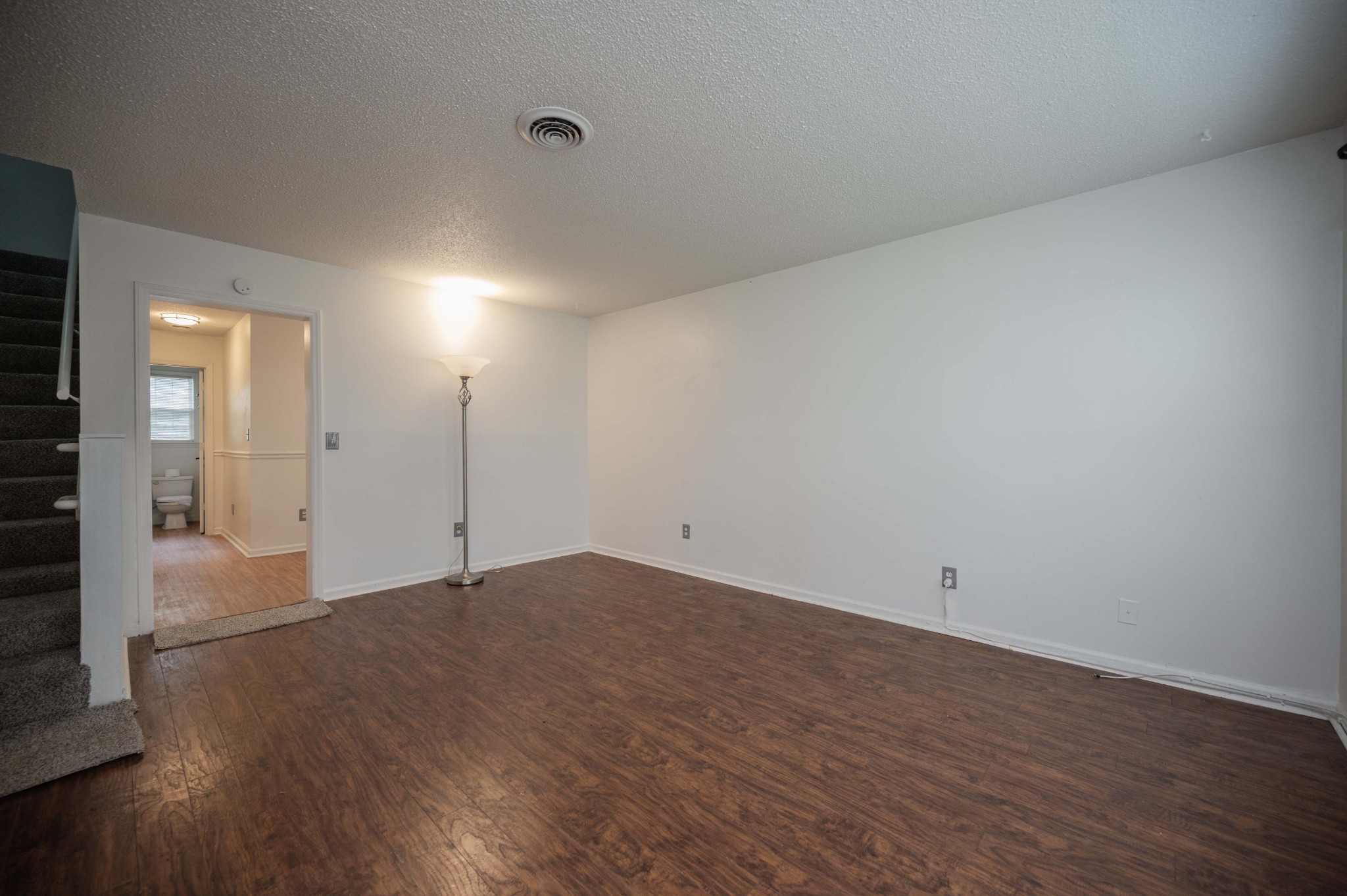 738 E Northfield Blvd Property Photo 4