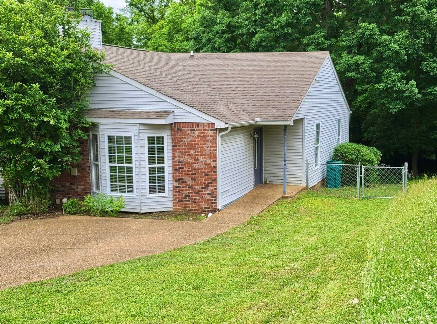 1108 Cabana Dr Property Photo 1