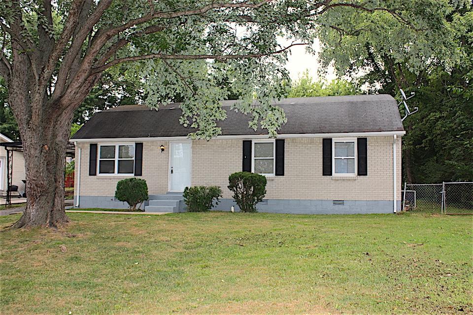 812 8th Ave, E Property Photo 1