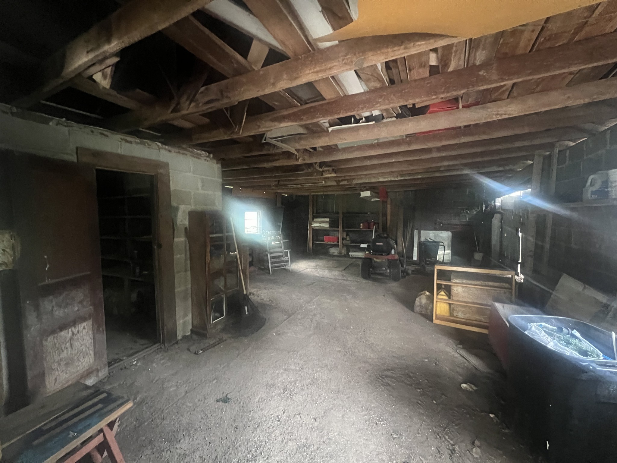 207 Powell St Property Photo 7