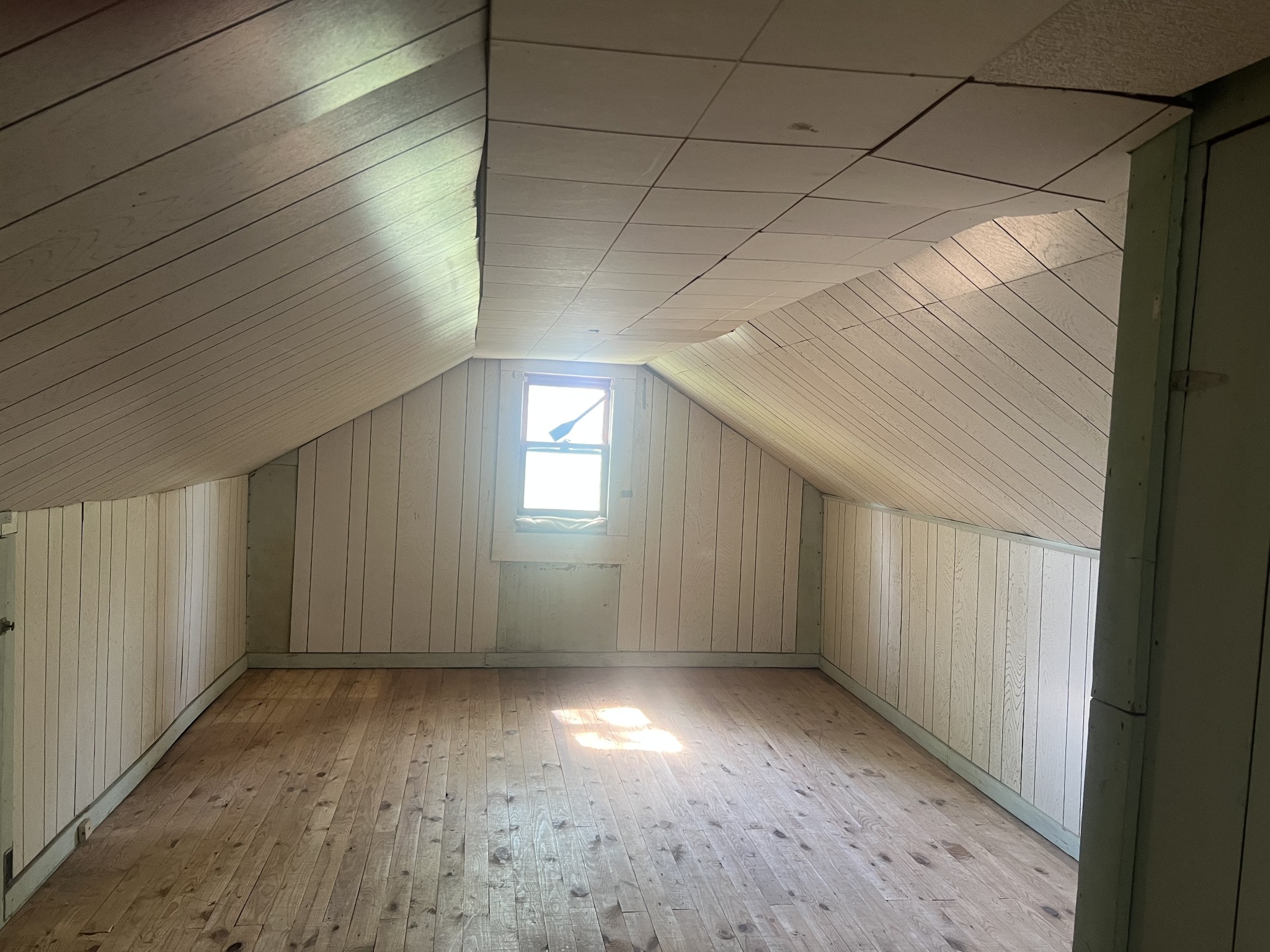 207 Powell St Property Photo 19