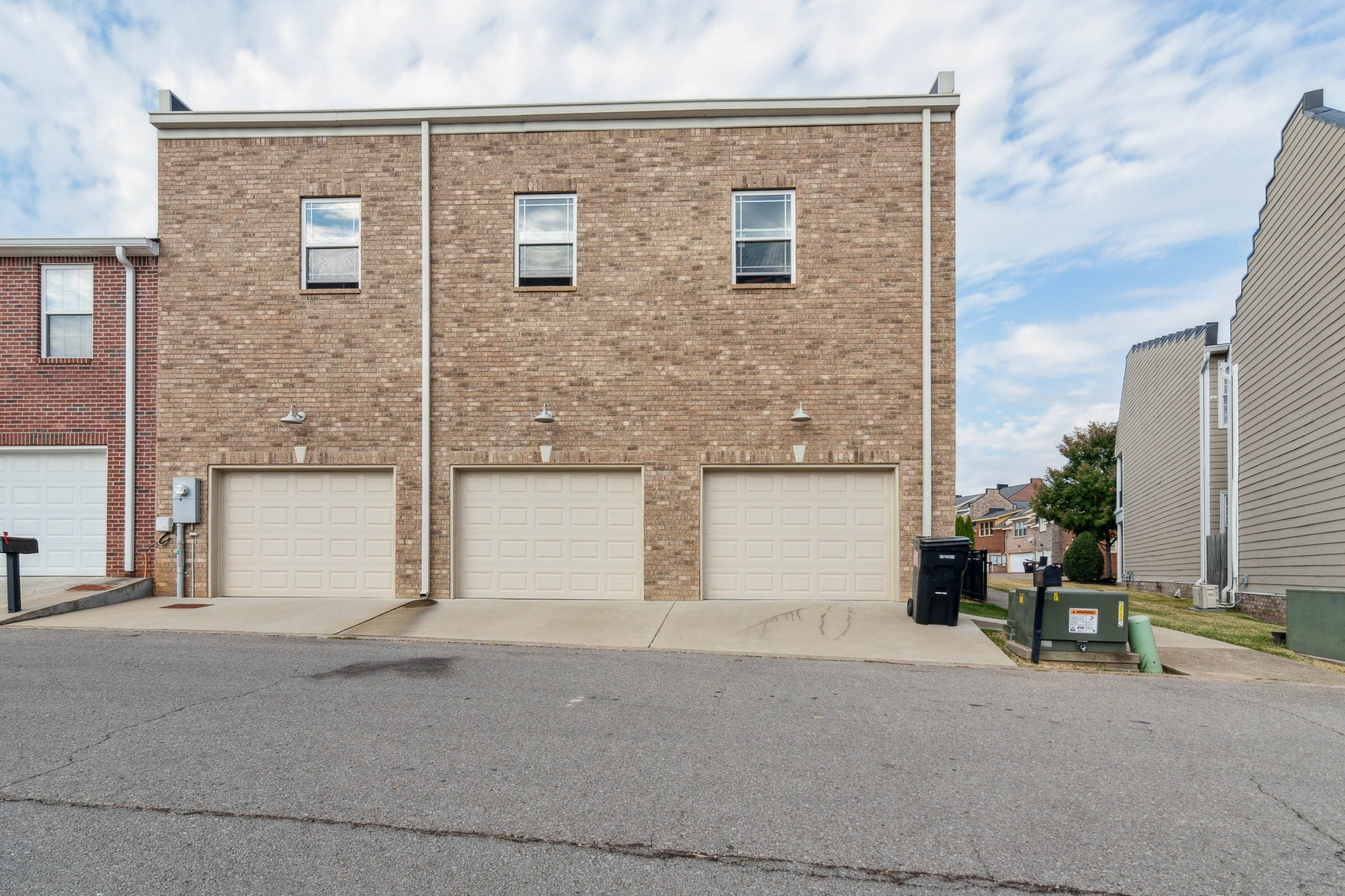 209 Augusta Ave Property Photo 25