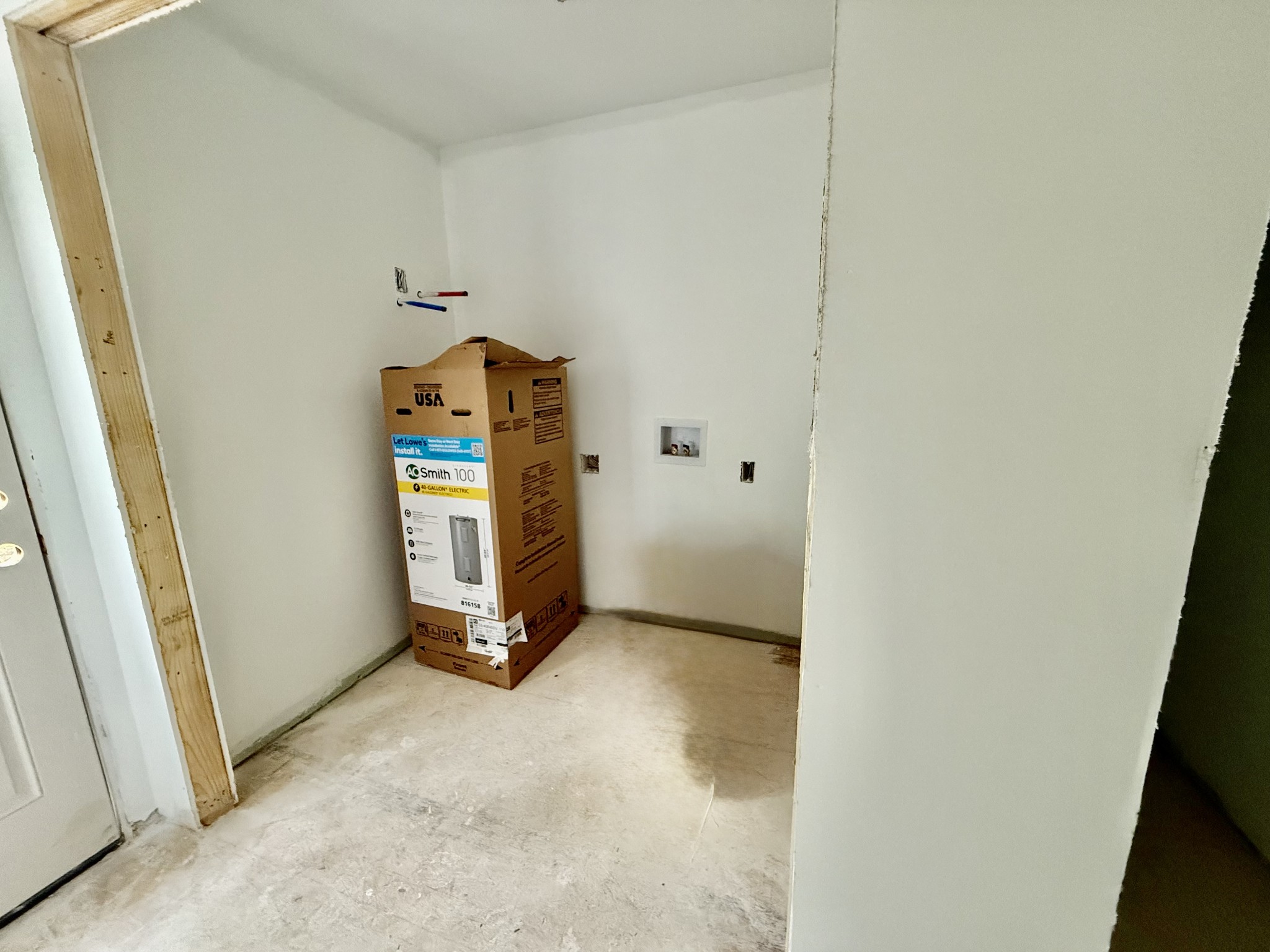 226 Central St Property Photo 9