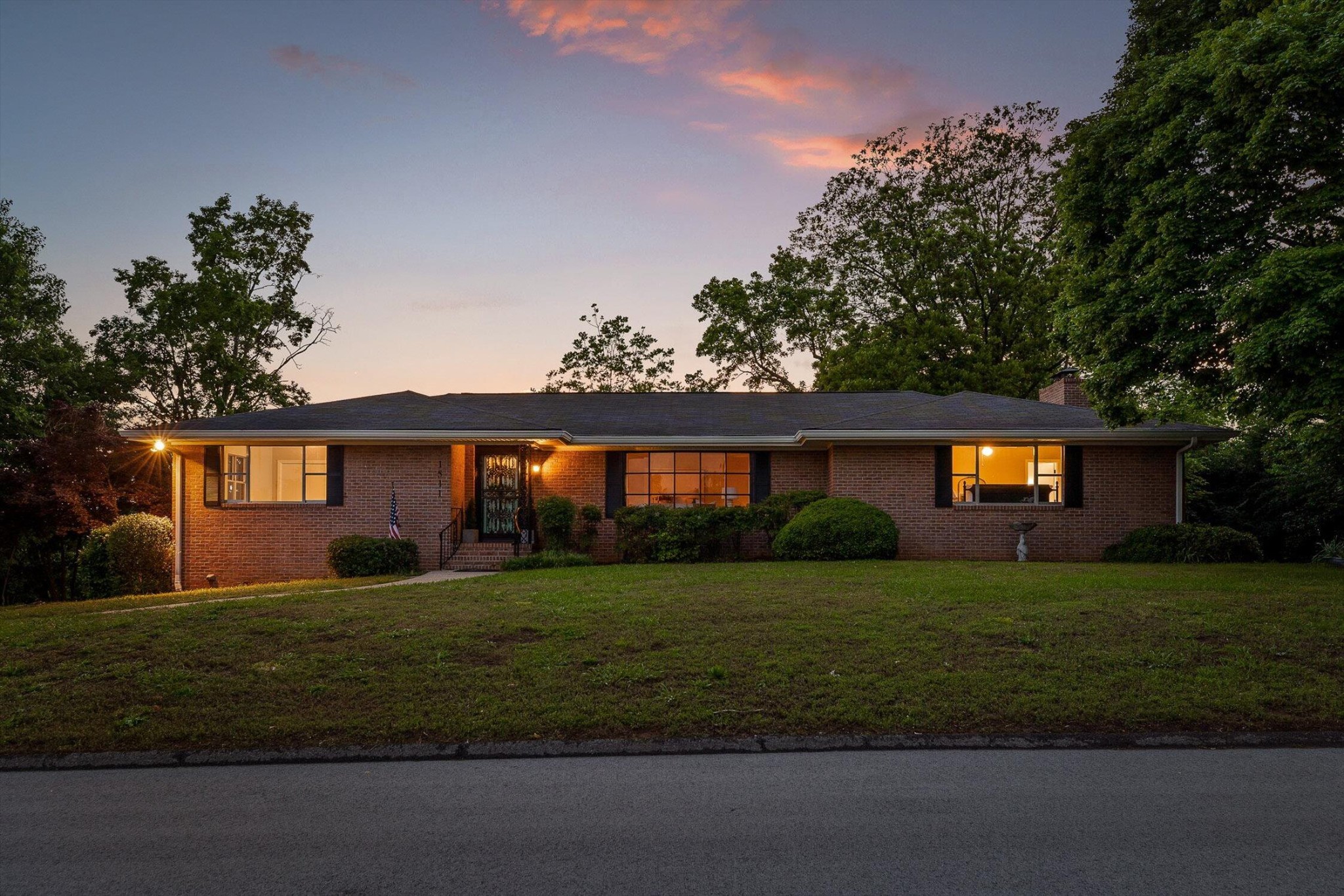 1511 Bunker Hill Drive Property Photo 2