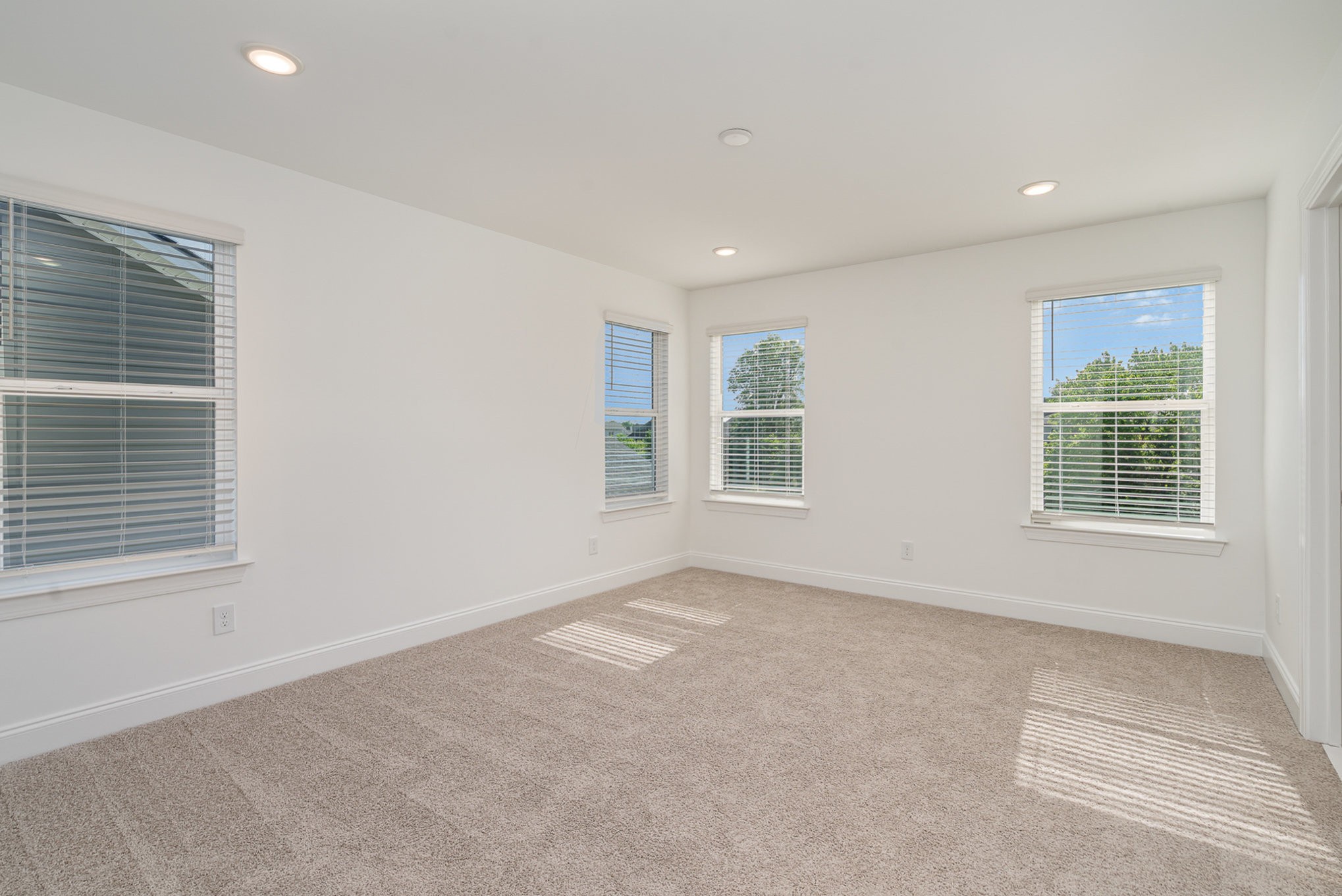 2527 Ashebrook Court Property Photo 13