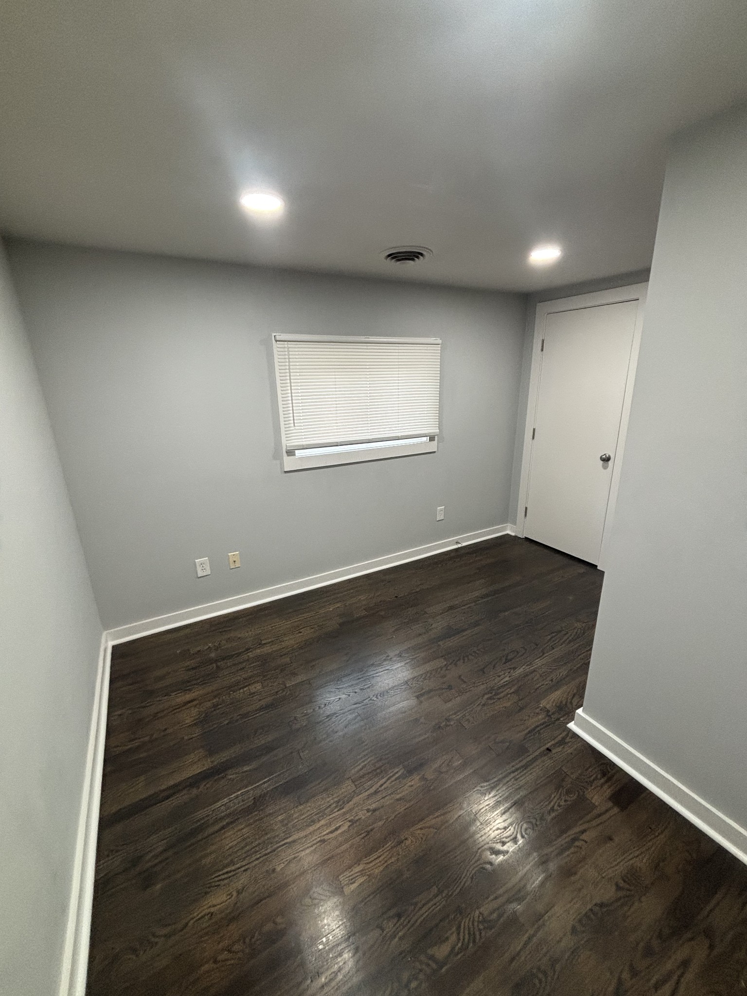 706 25th Ave, N Property Photo 9