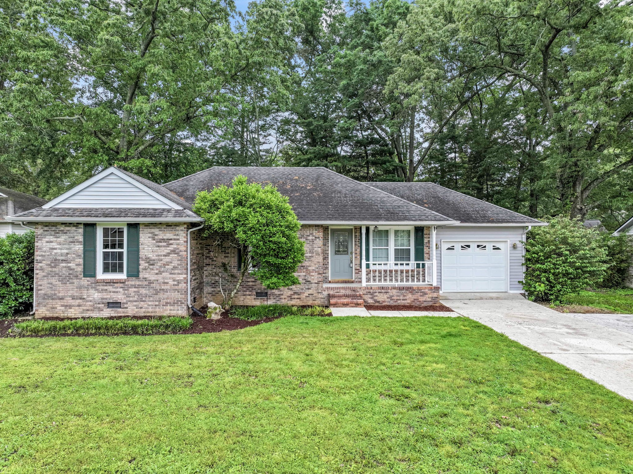118 Bradbury Ct Property Photo