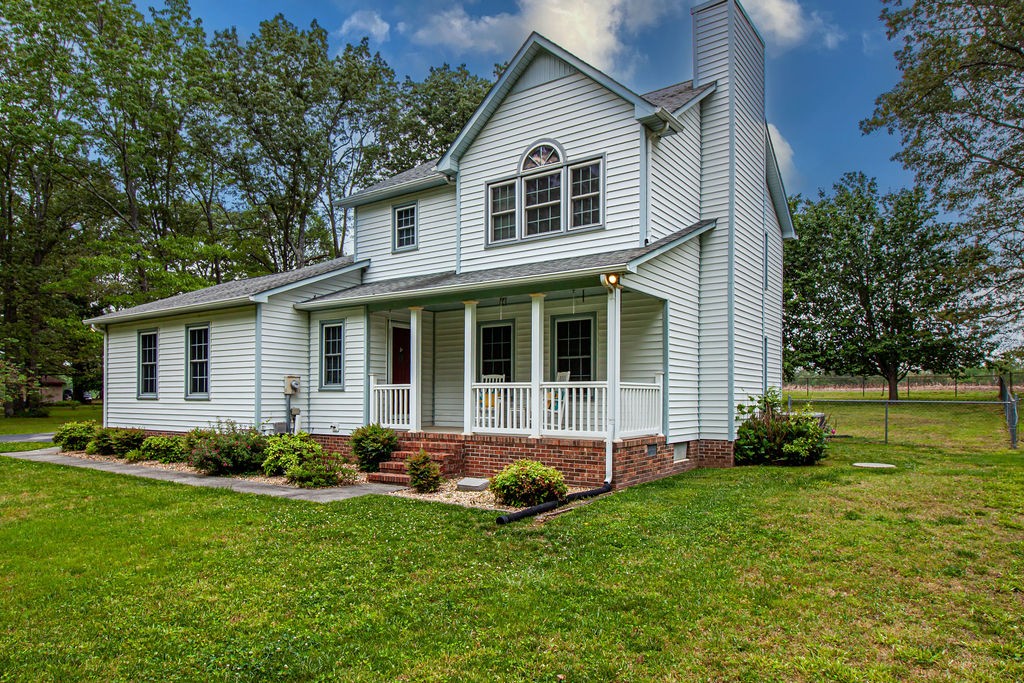 305 Marks Ave Property Photo