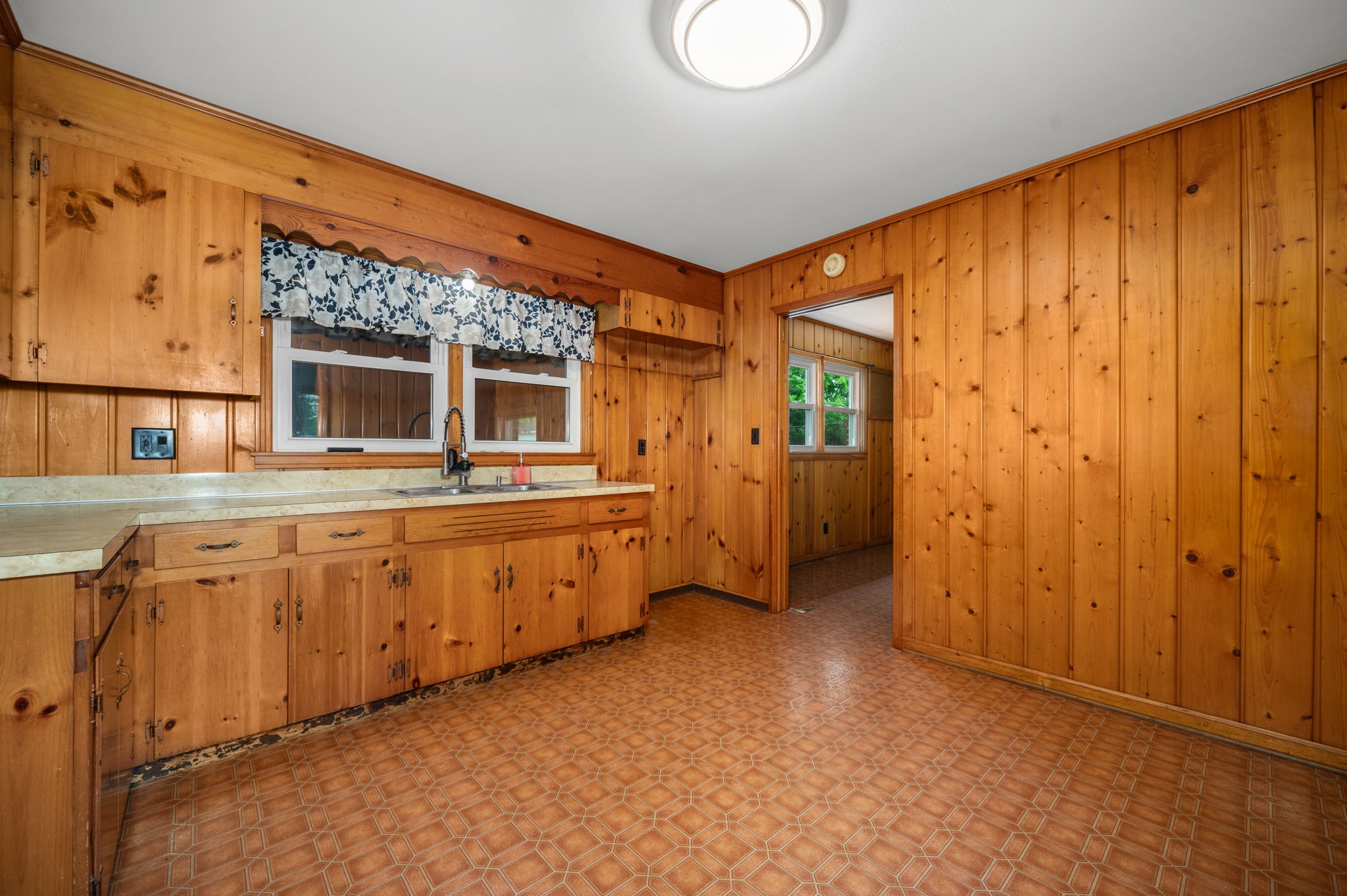 125 Enden Ave Property Photo 9