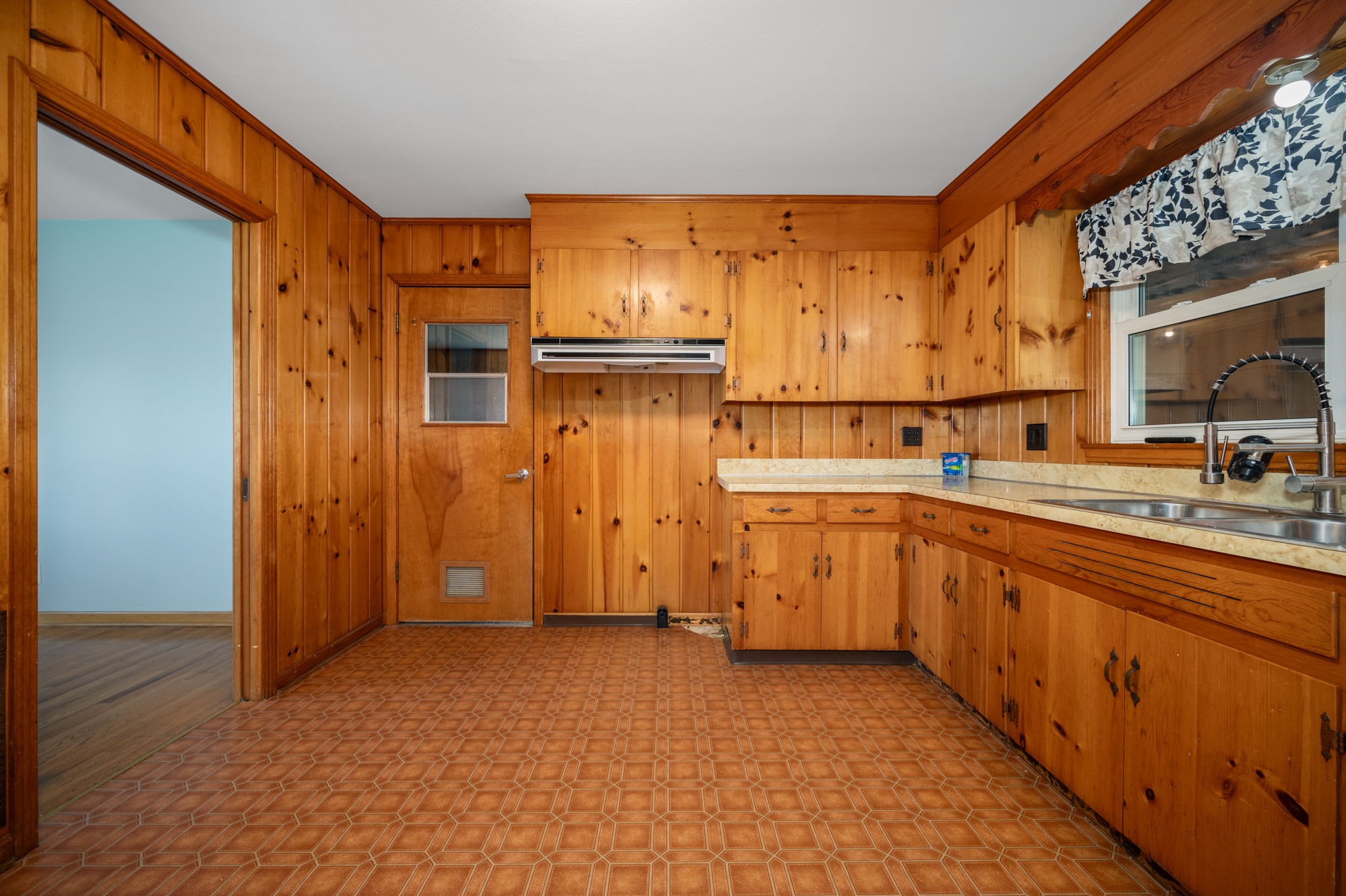 125 Enden Ave Property Photo 11