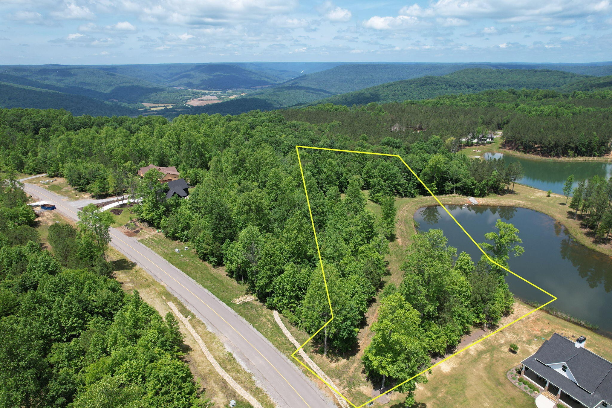 460 Cherokee Path Property Photo 2