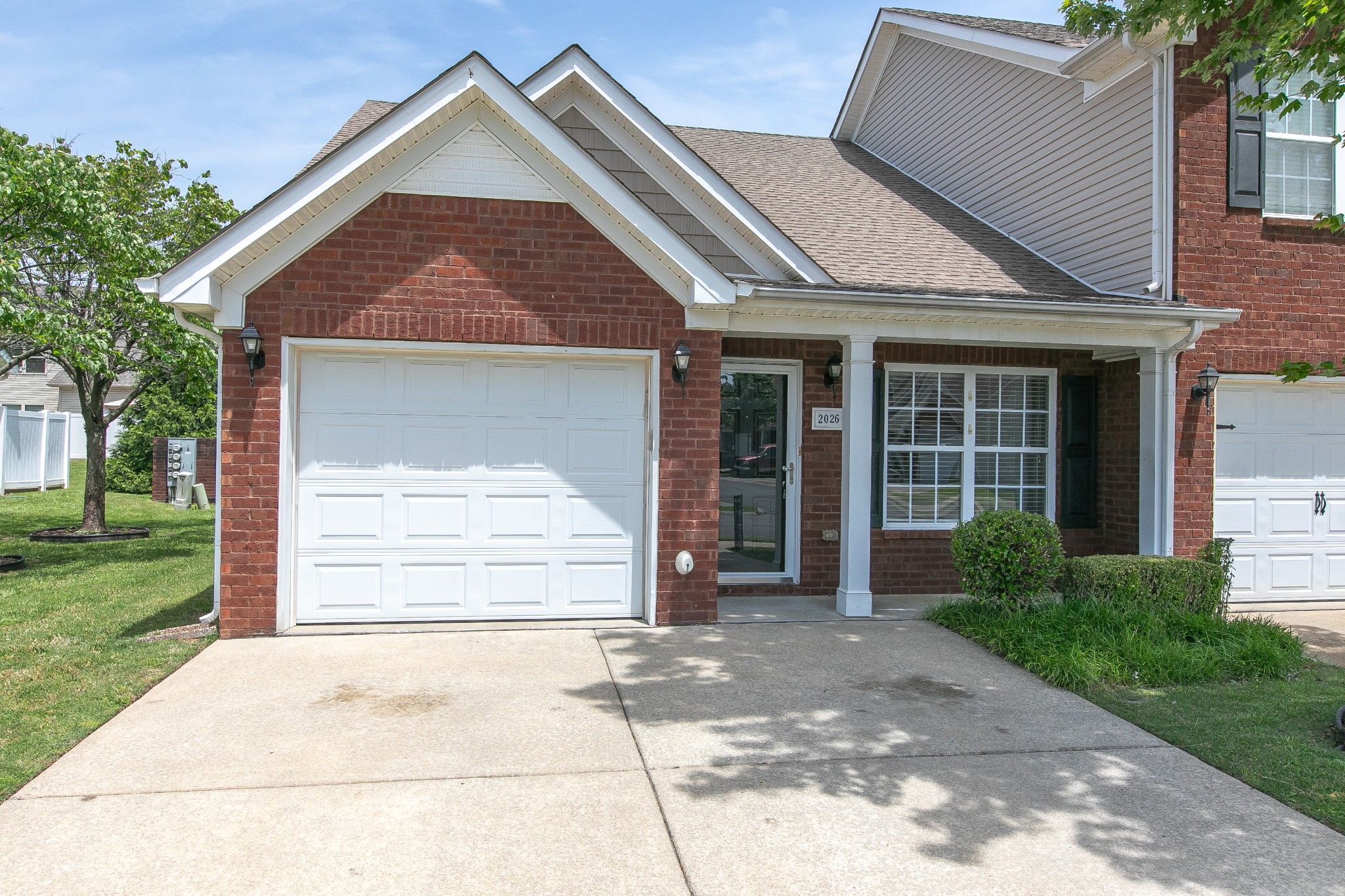 2026 Caladonia Way Property Photo 1