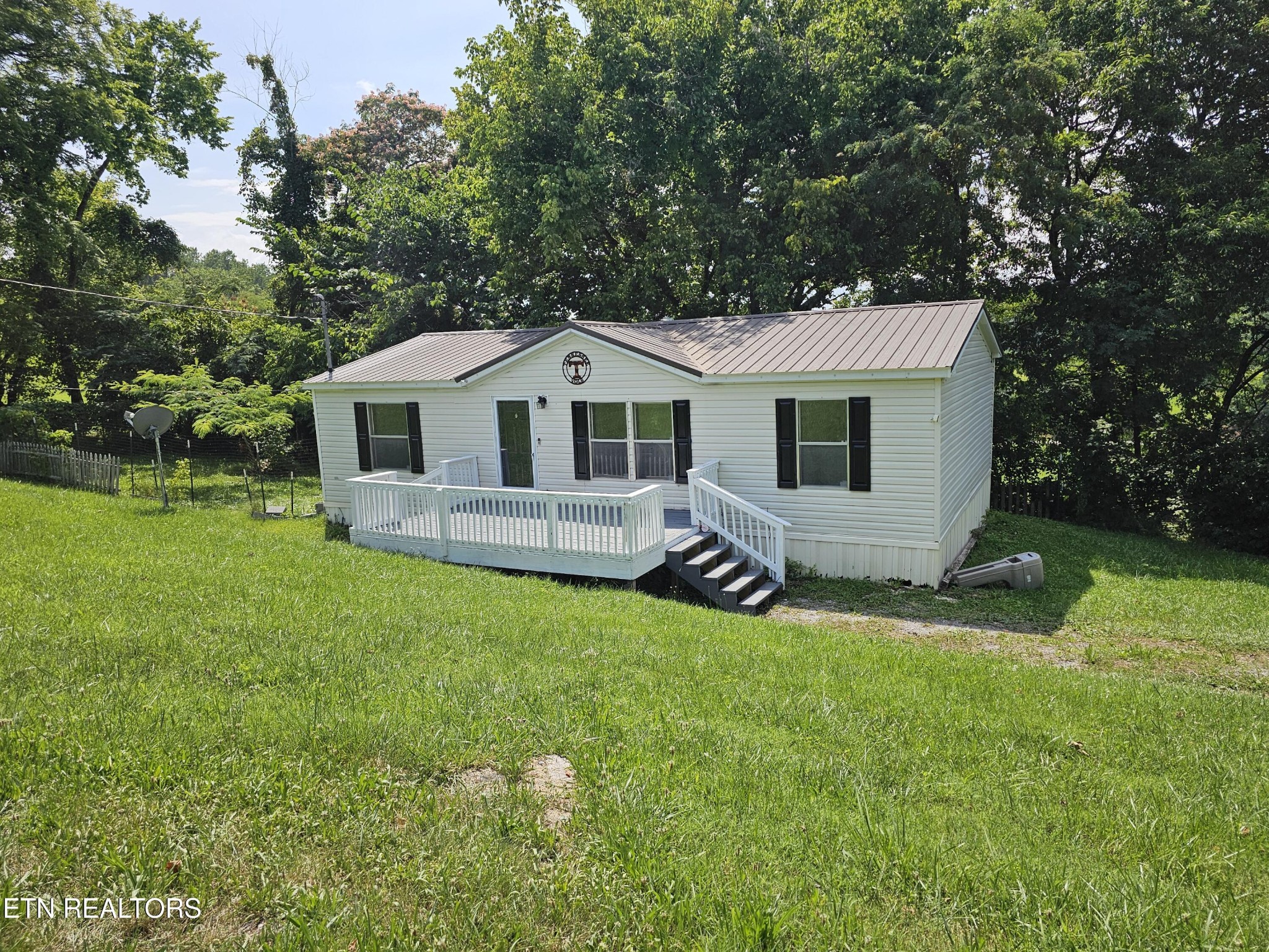 277 Coolidge Rd Property Photo 1