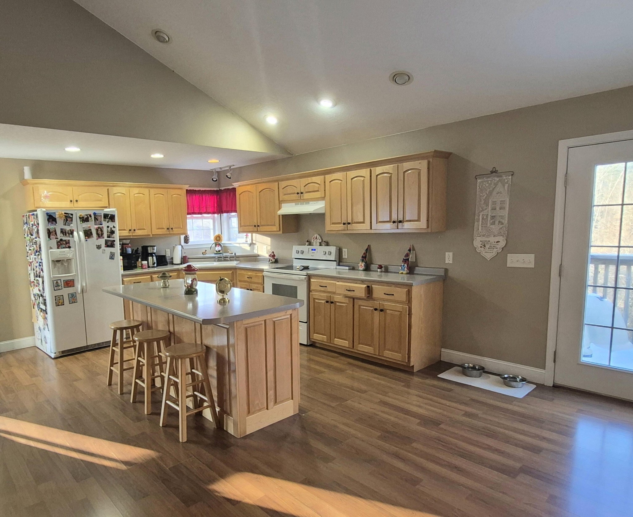 21 Morgan Road Property Photo 11
