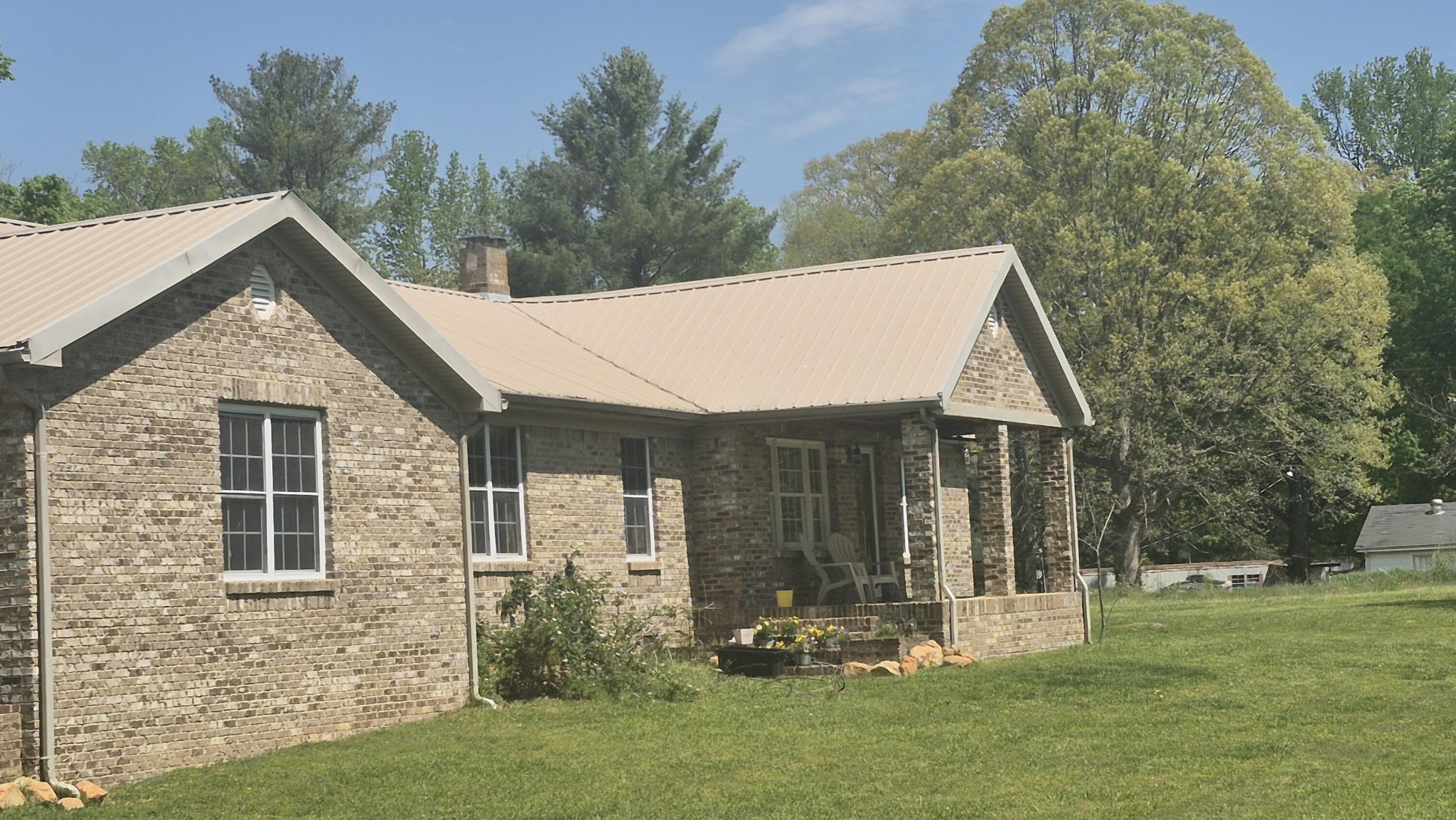 525527 Shady Grove Road Property Photo 3
