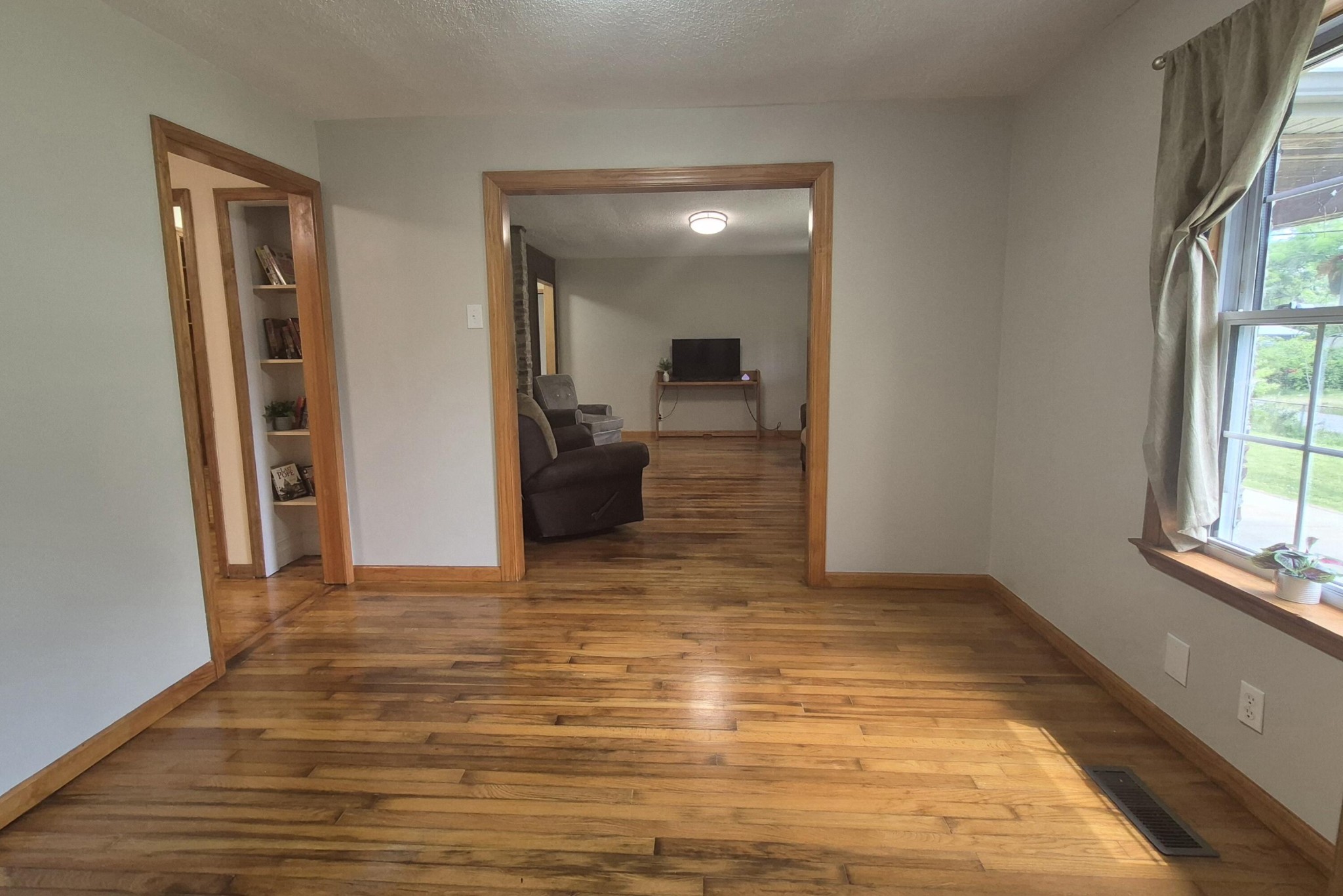 525527 Shady Grove Road Property Photo 18