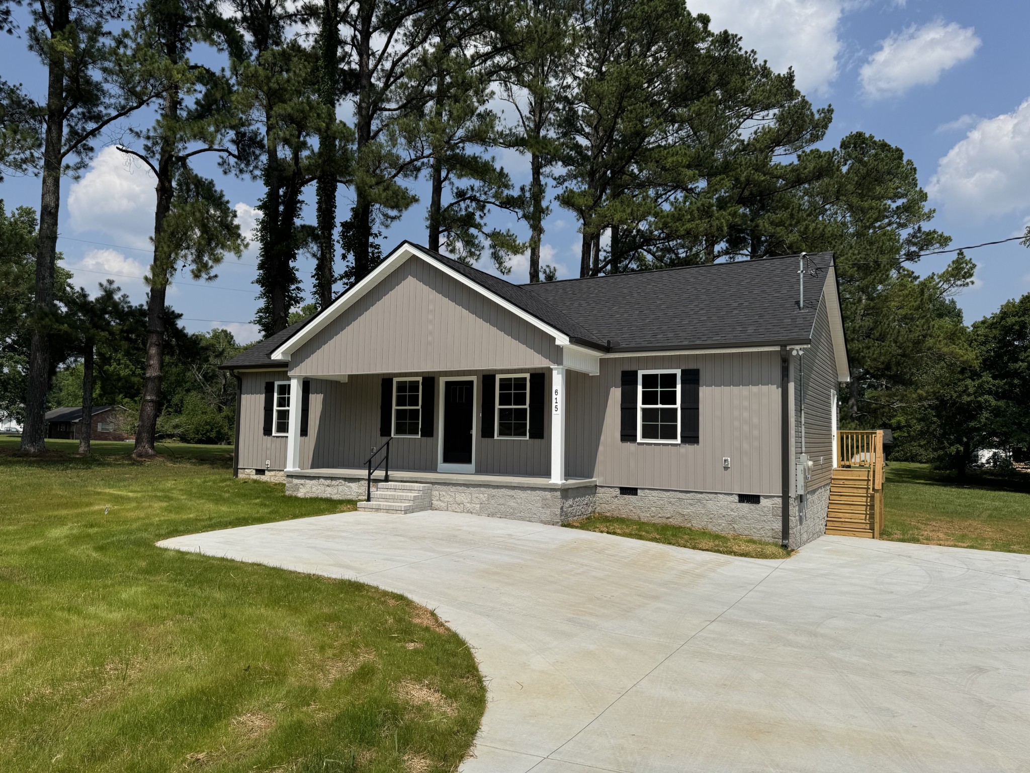 615 Kingree Road Property Photo 1