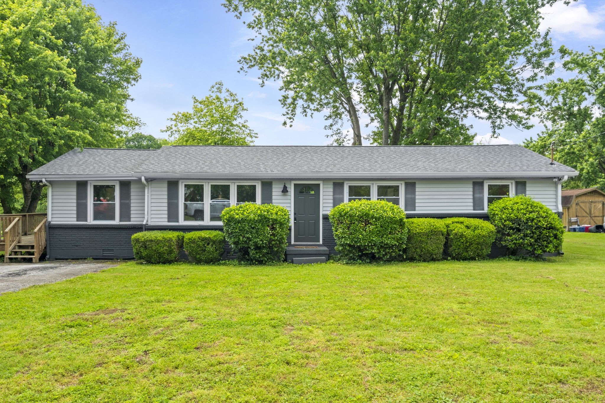 208 Lucien Dr Property Photo 1