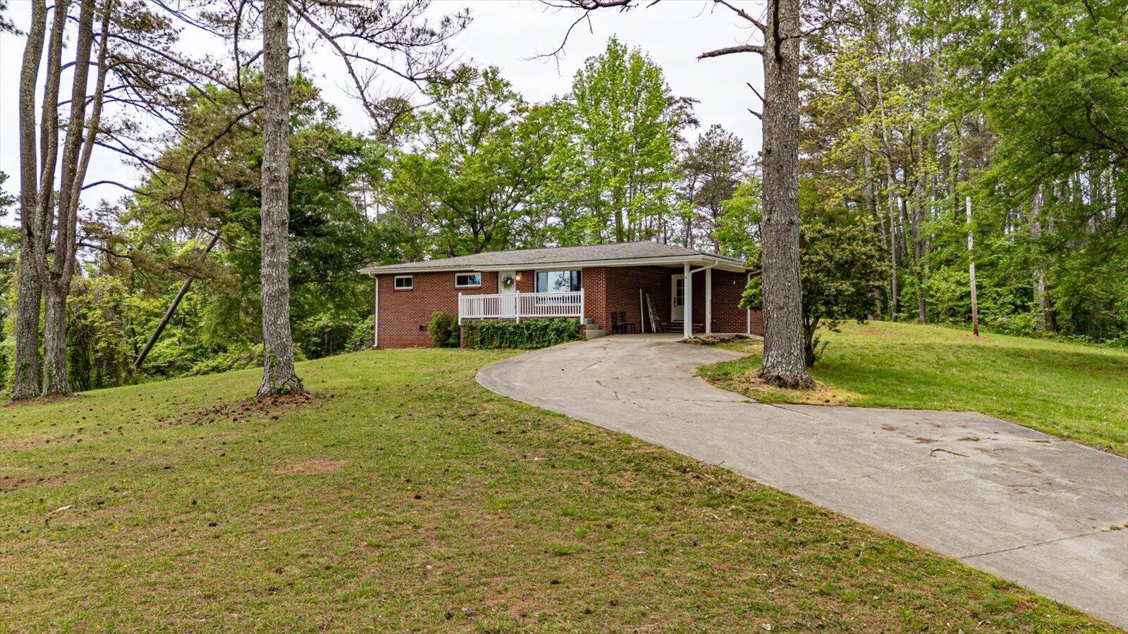 451 County Rd 208 Property Photo 1