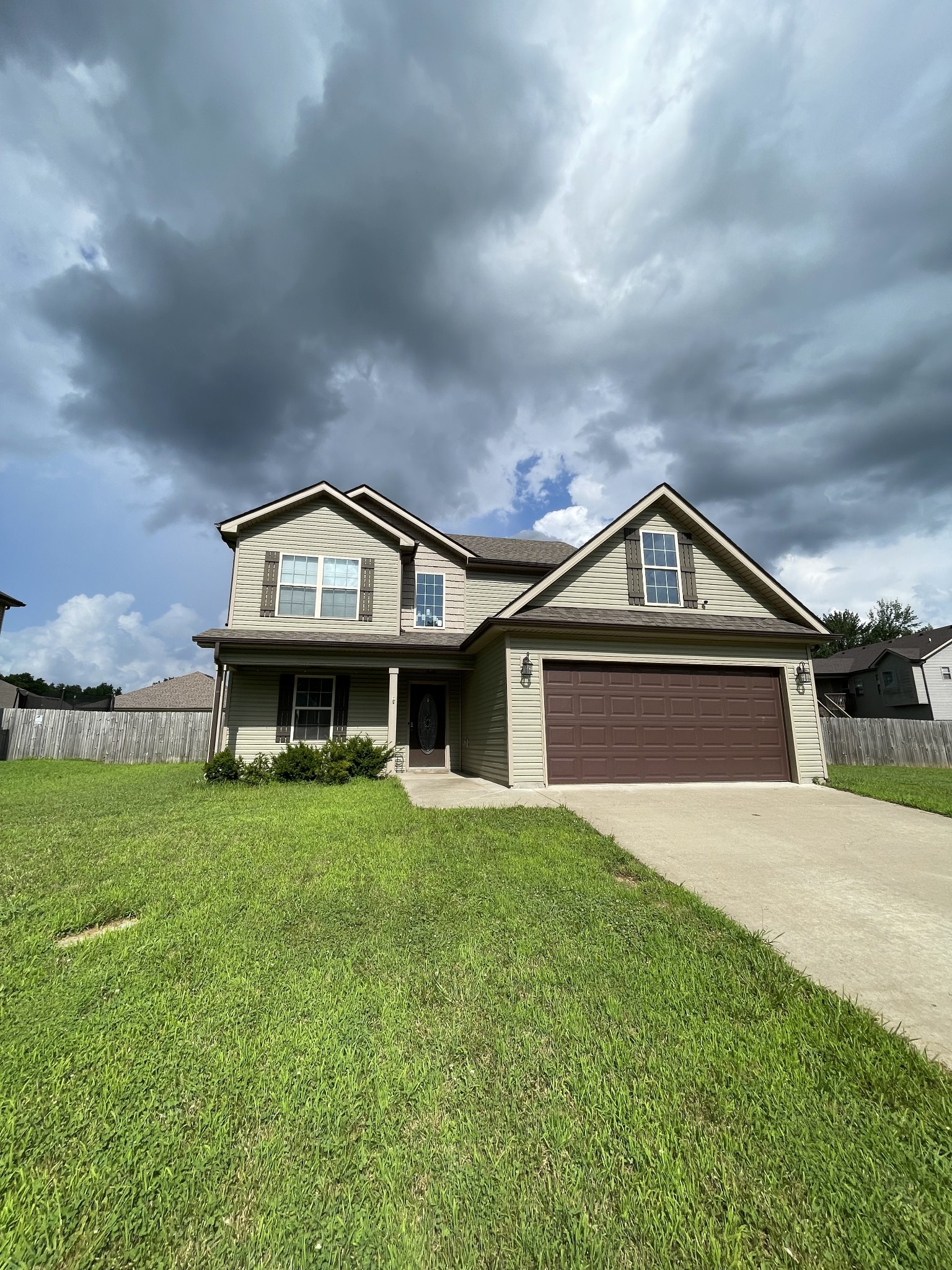1655 Parkside Dr Property Photo 1