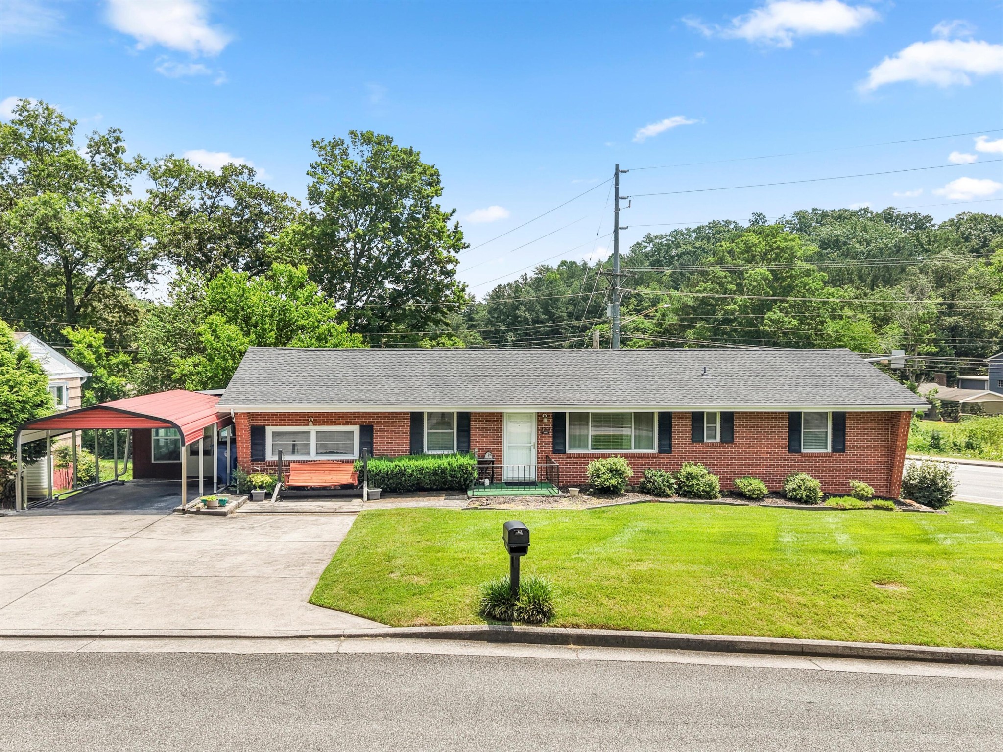 3502 Oak Ridge Drive Property Photo 1