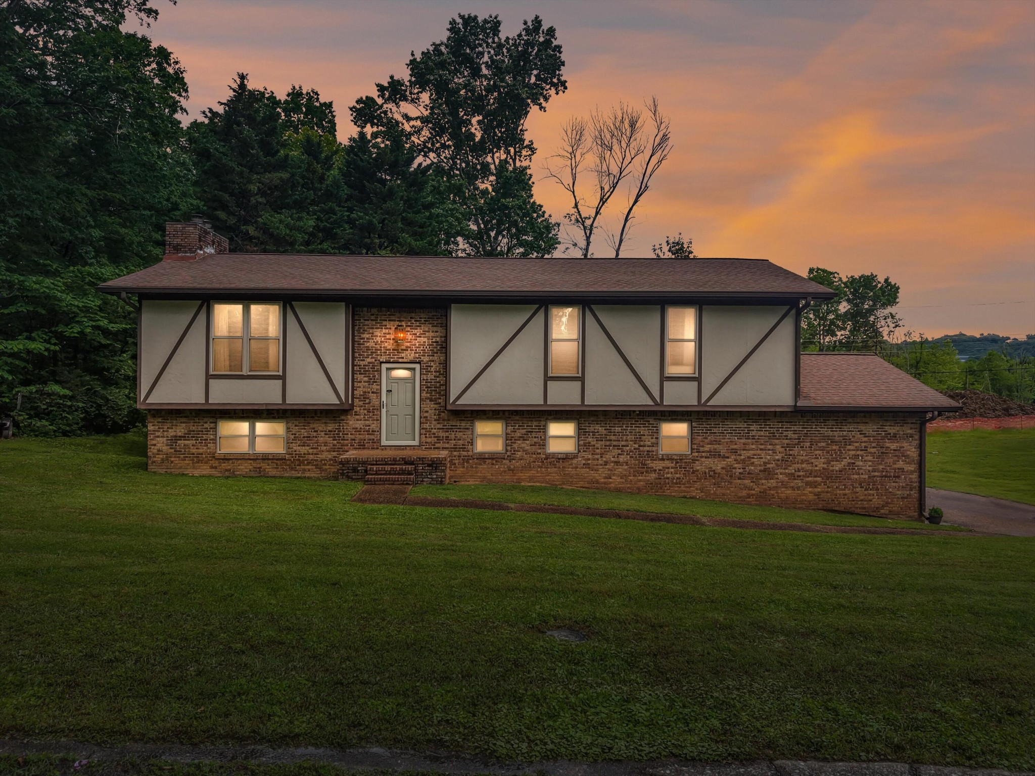 7470 Twin Brook Drive Property Photo 1