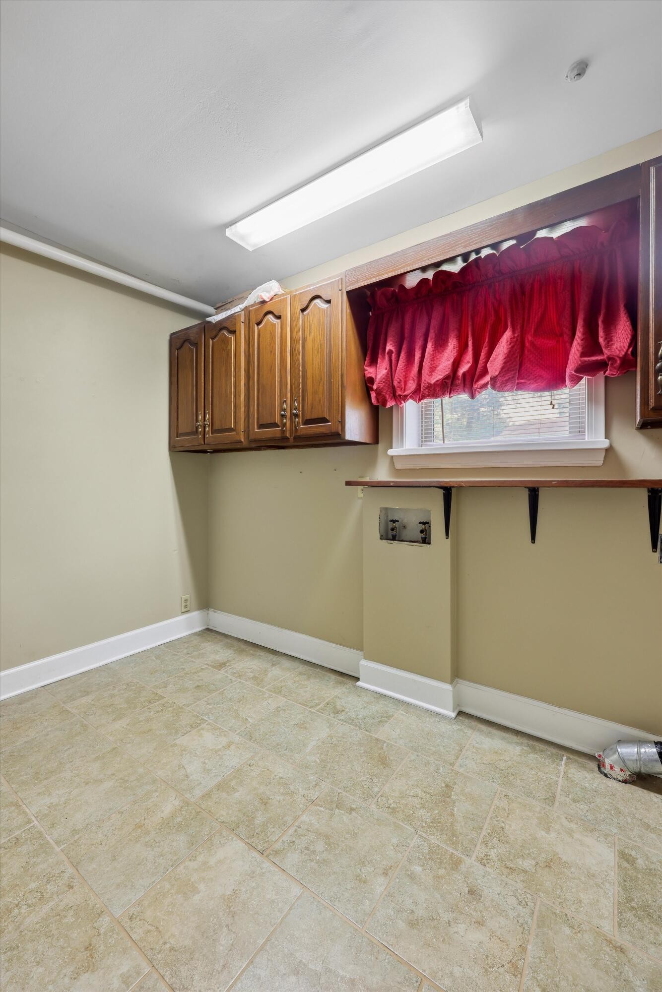 7470 Twin Brook Drive Property Photo 18