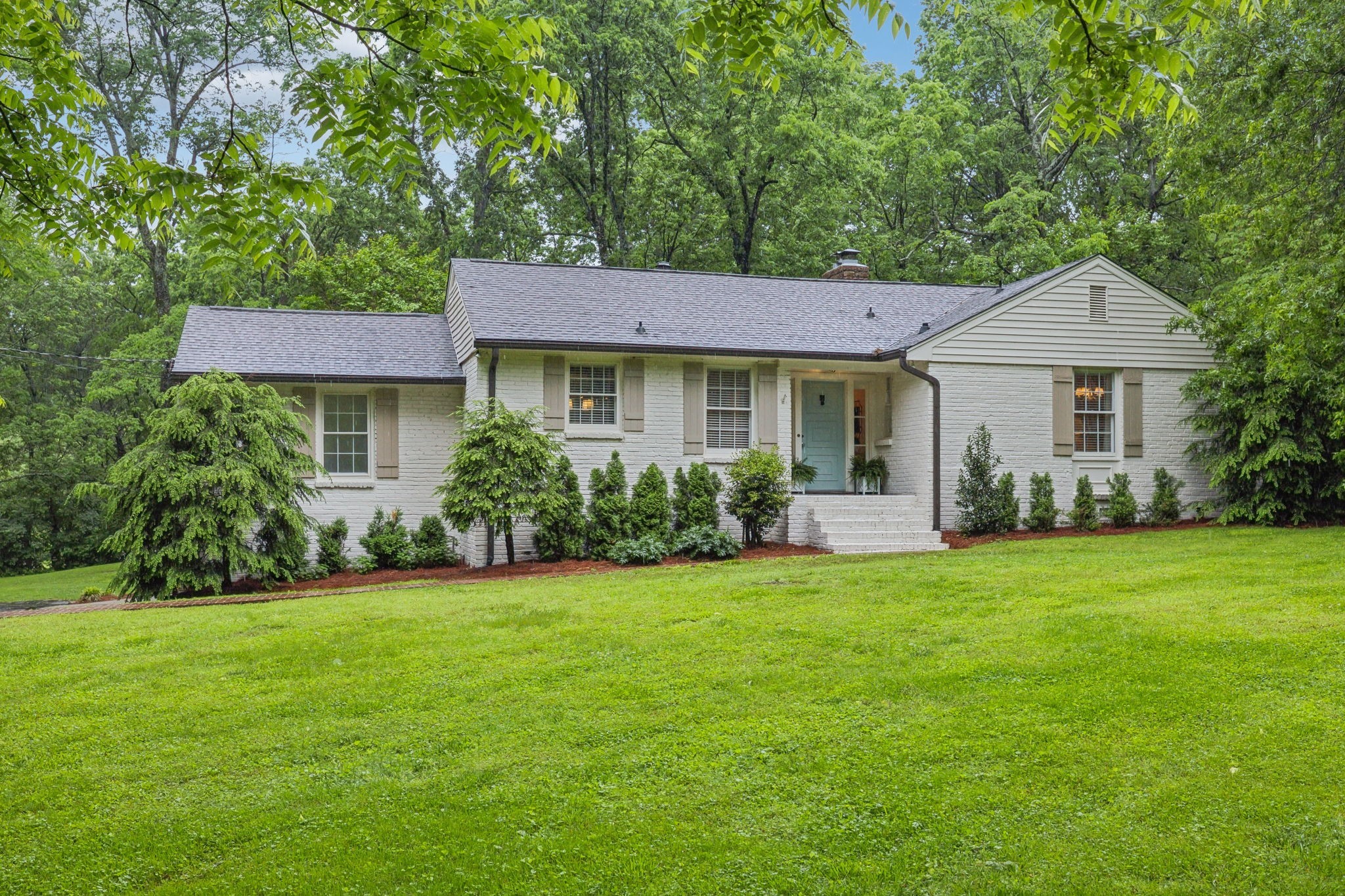 819 Forest Acres Dr Property Photo