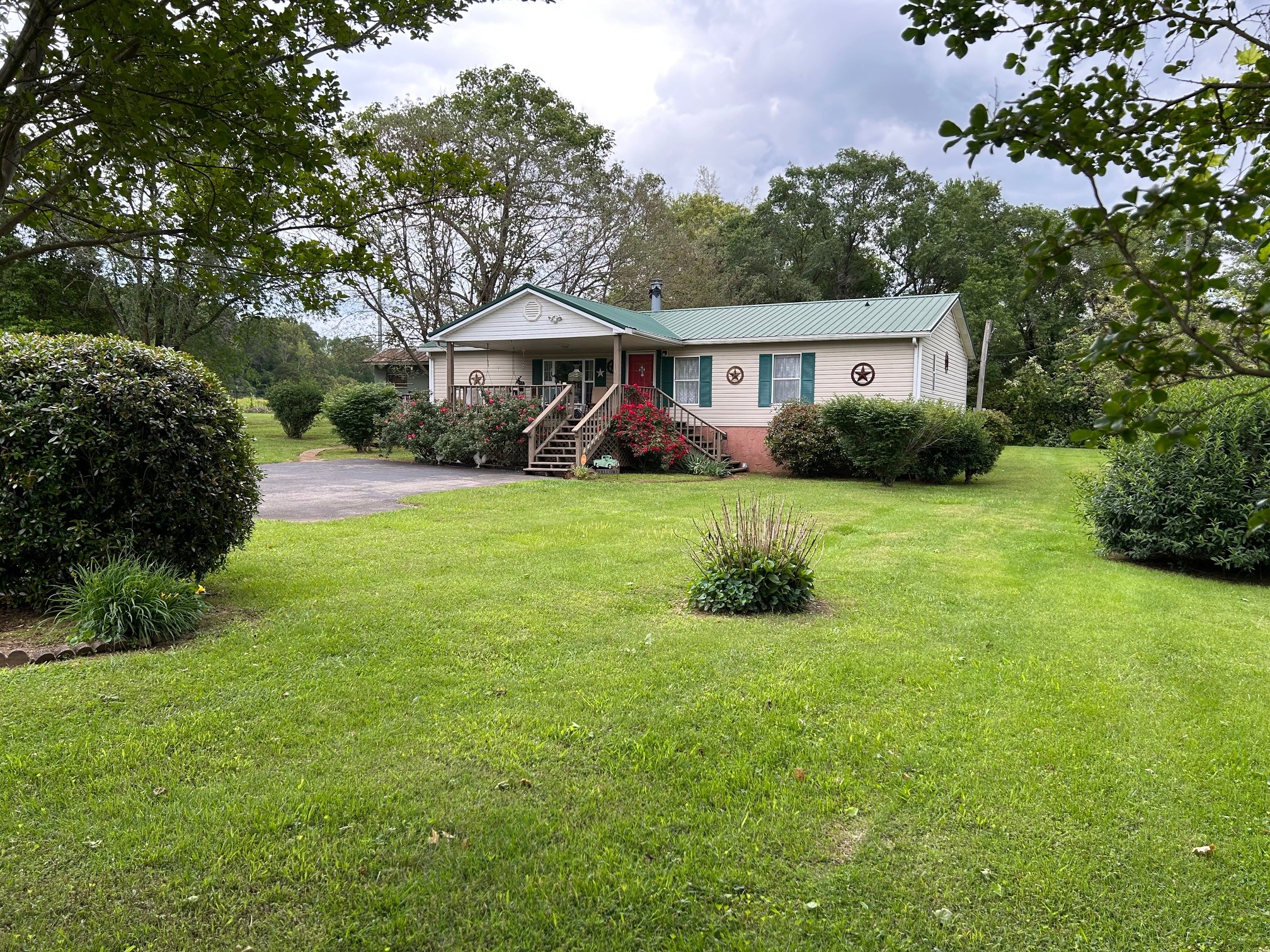 528 Hill St Property Photo 1
