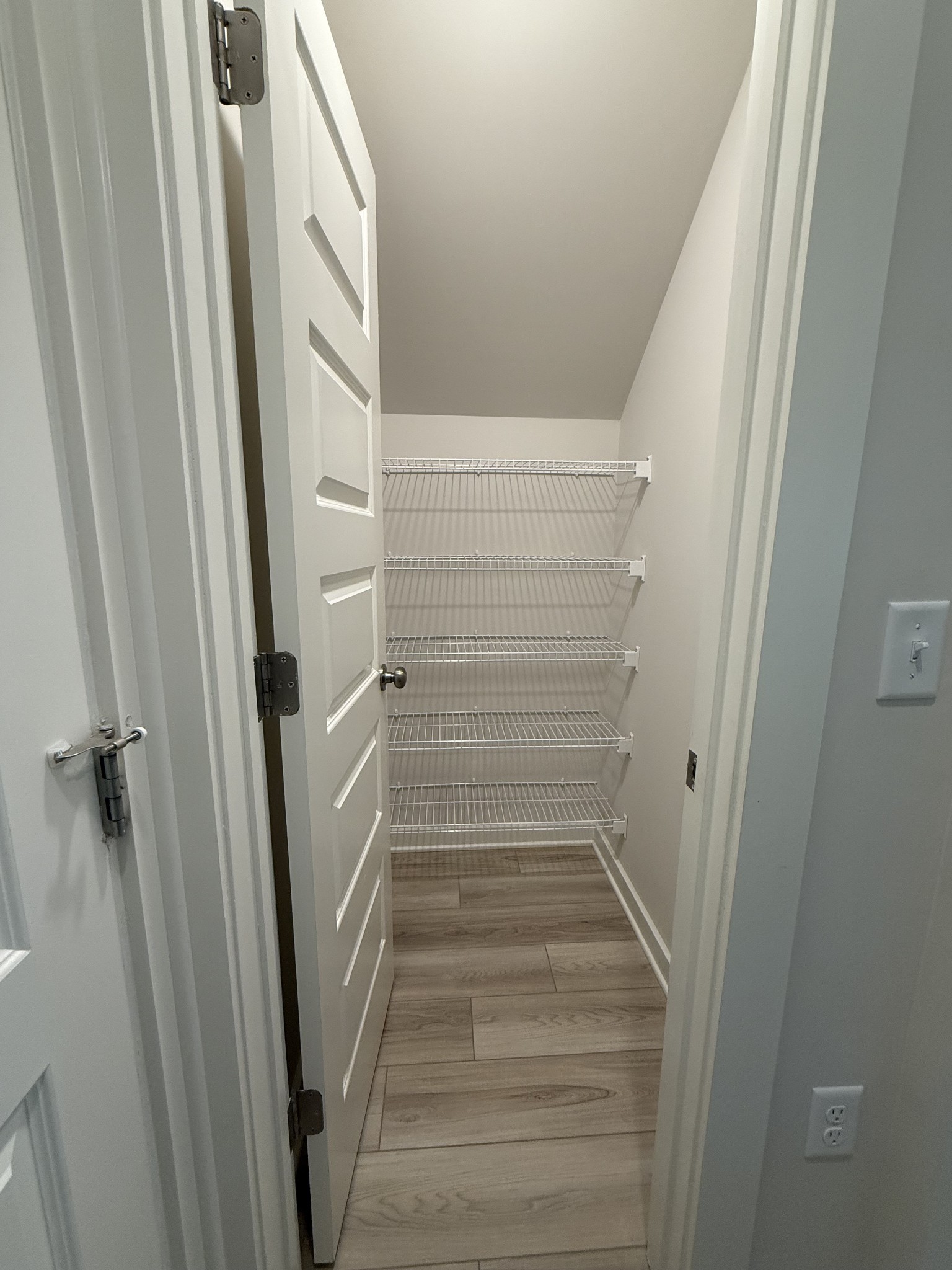 170 Dale Dr Property Photo 6