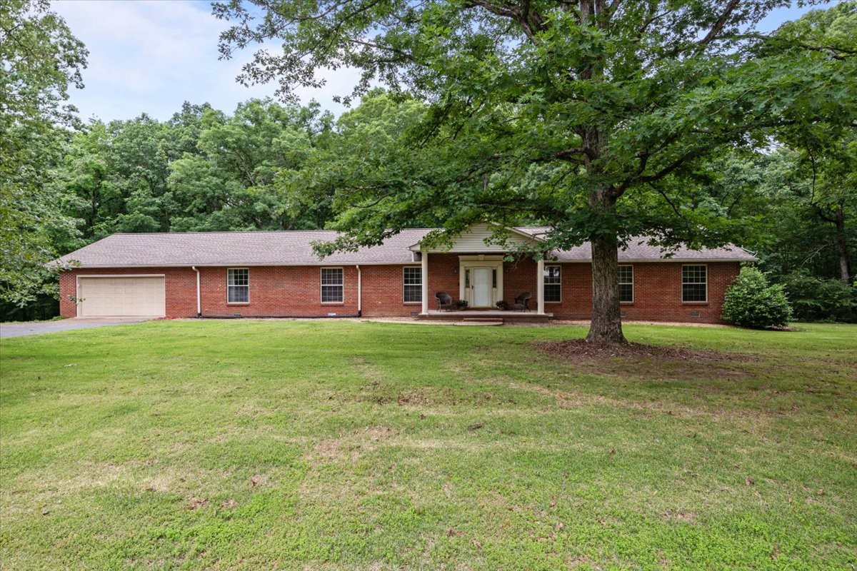 954 Dogwood Dr Property Photo 1