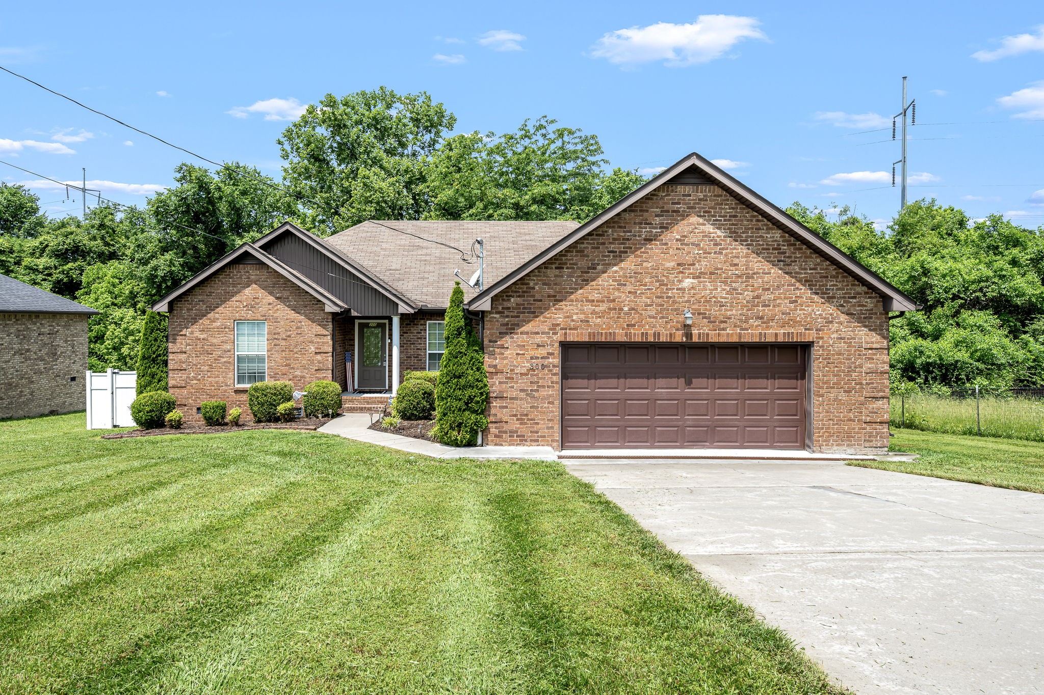 300 Shelby Cir Property Photo