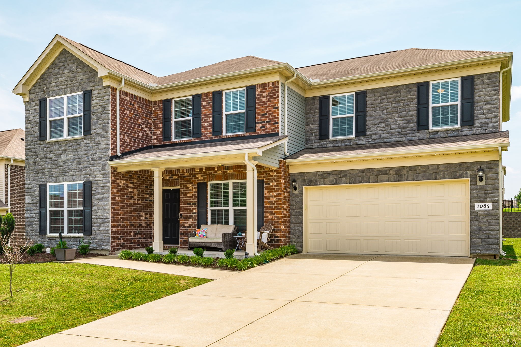 1086 Abberley Cir Property Photo 1